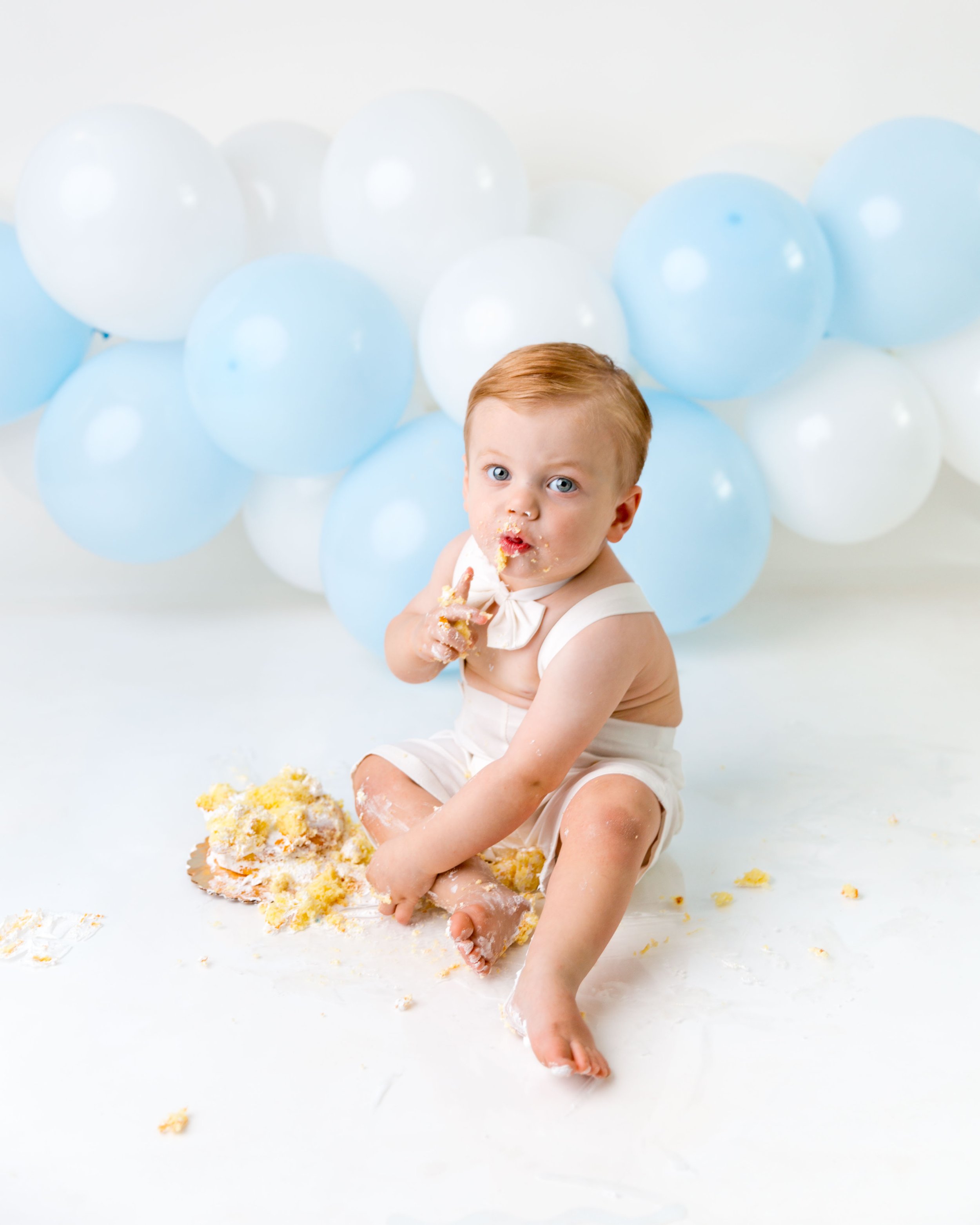cake-smash-photos-first-birthday-images-milestone-photography-newborn-family-spokane-washington-10.jpg