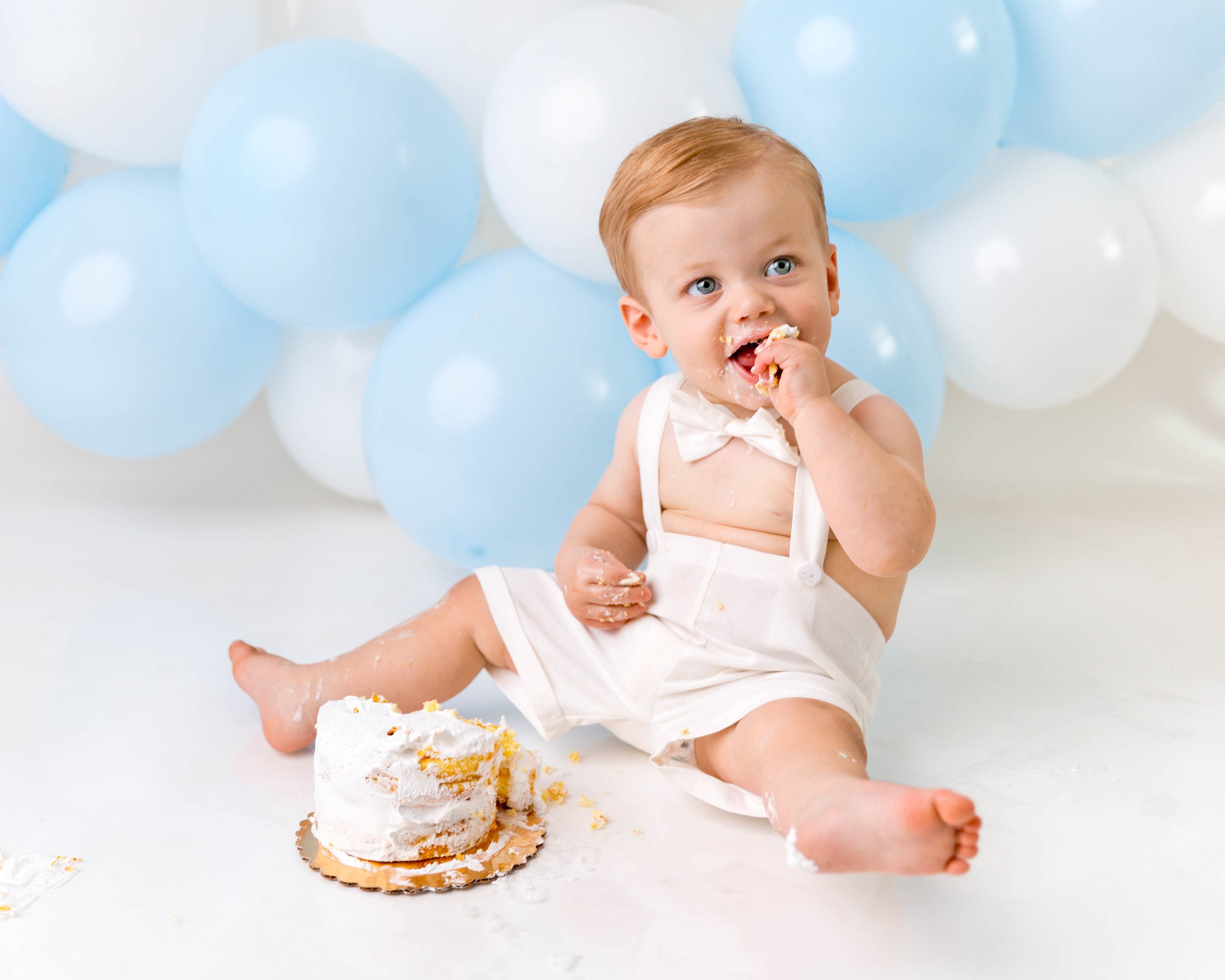 cake-smash-photos-first-birthday-images-milestone-photography-newborn-family-spokane-washington-7.jpg