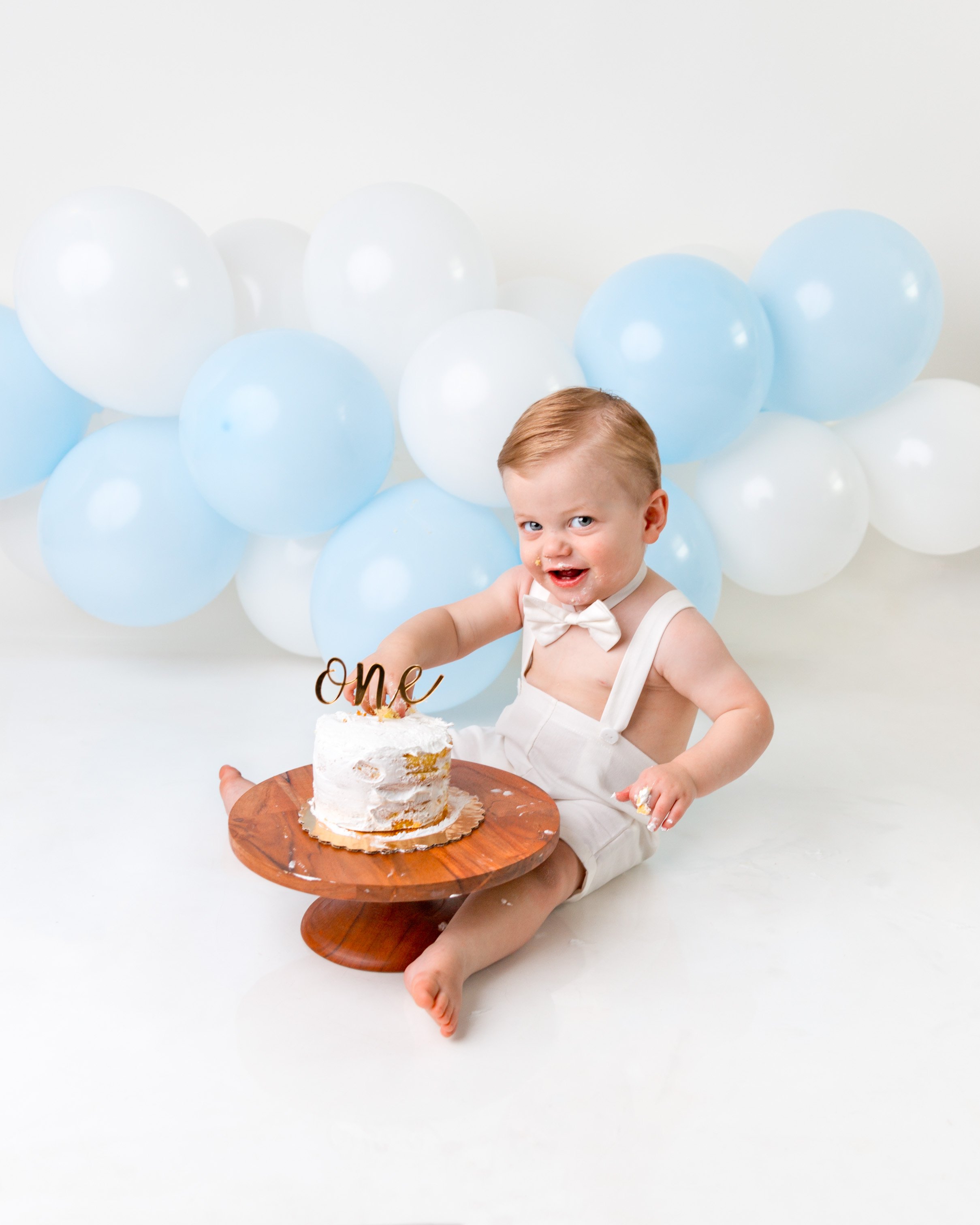 cake-smash-photos-first-birthday-images-milestone-photography-newborn-family-spokane-washington-5.jpg