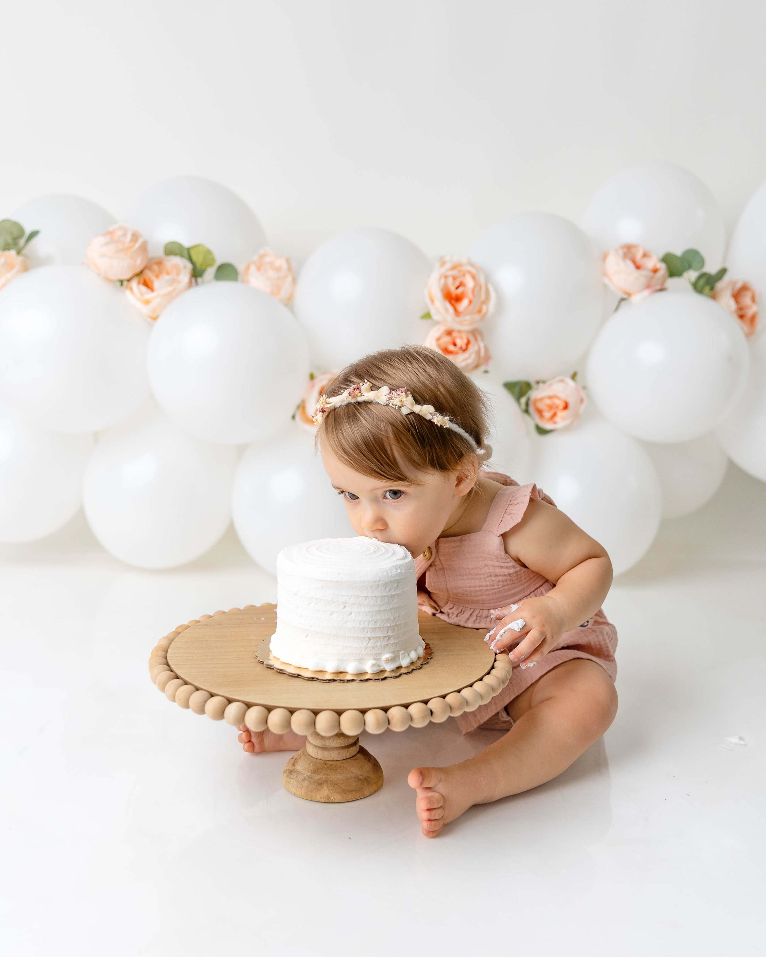 cake-smash-photos-first-birthday-images-newborn-photography-spokane-washington-7.jpg