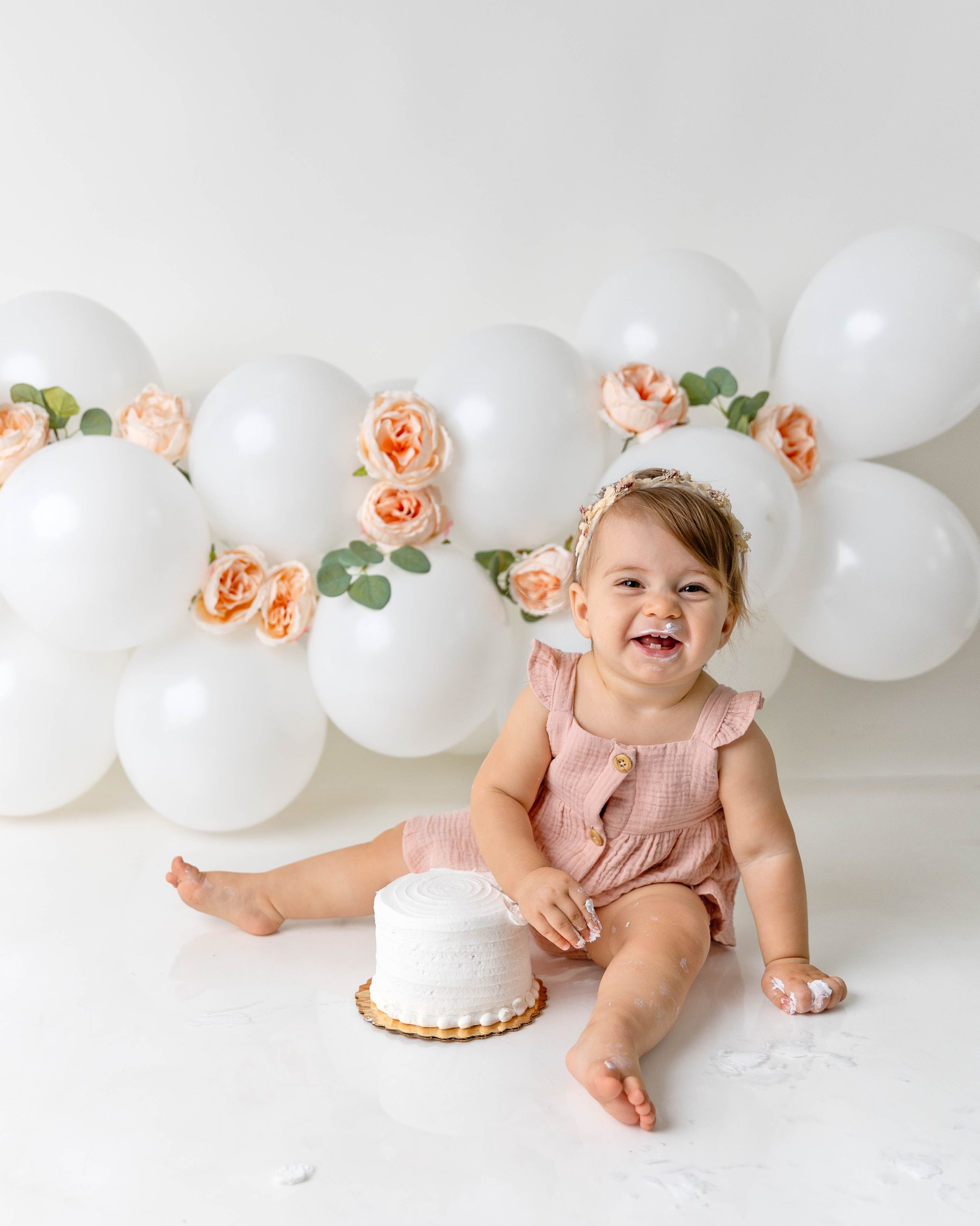 cake-smash-photos-first-birthday-images-newborn-photography-spokane-washington-9.jpg