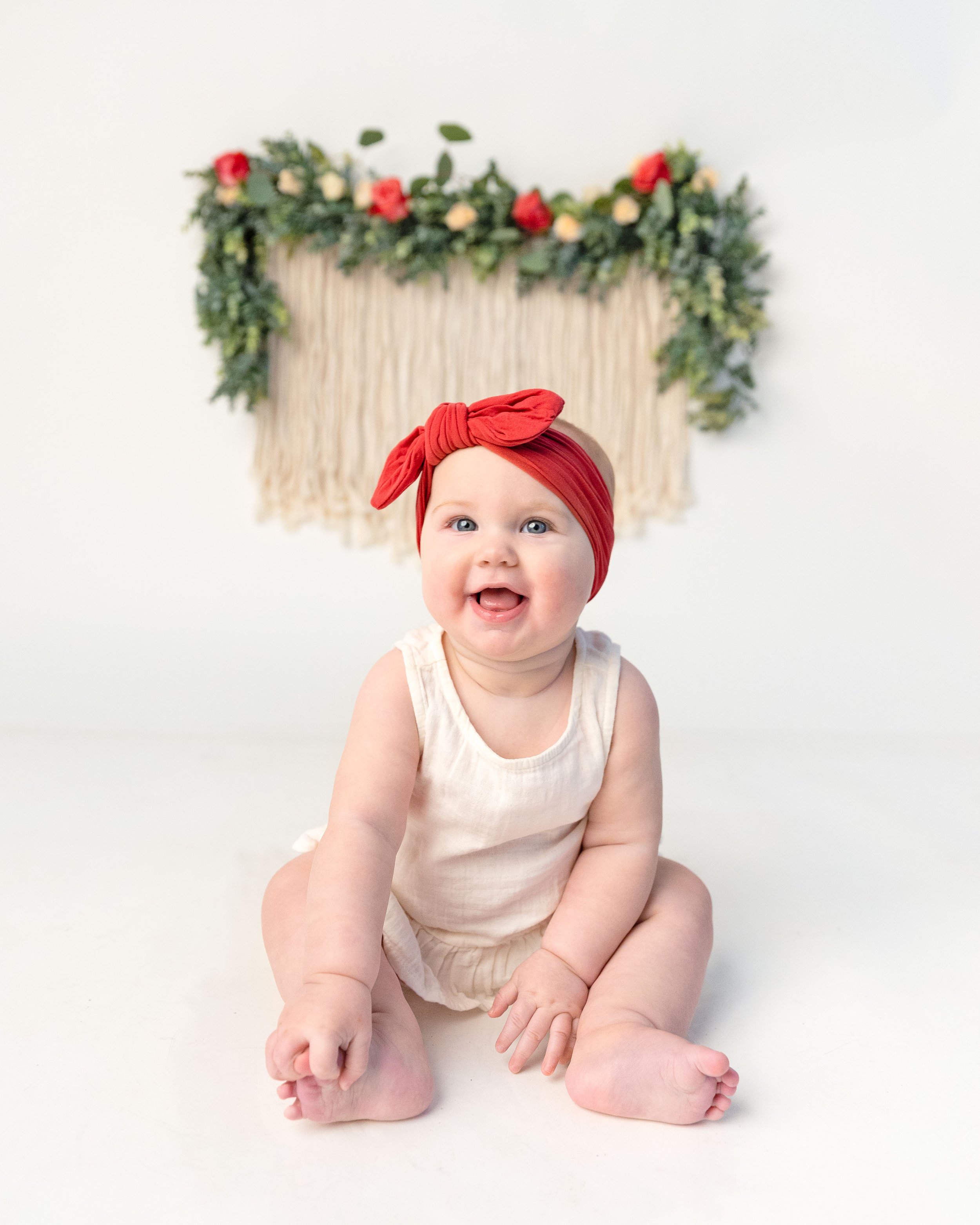 baby-girl-milk-bath-flowers-milestone-photography-newborn-photographer-spokane-washington-4.jpg
