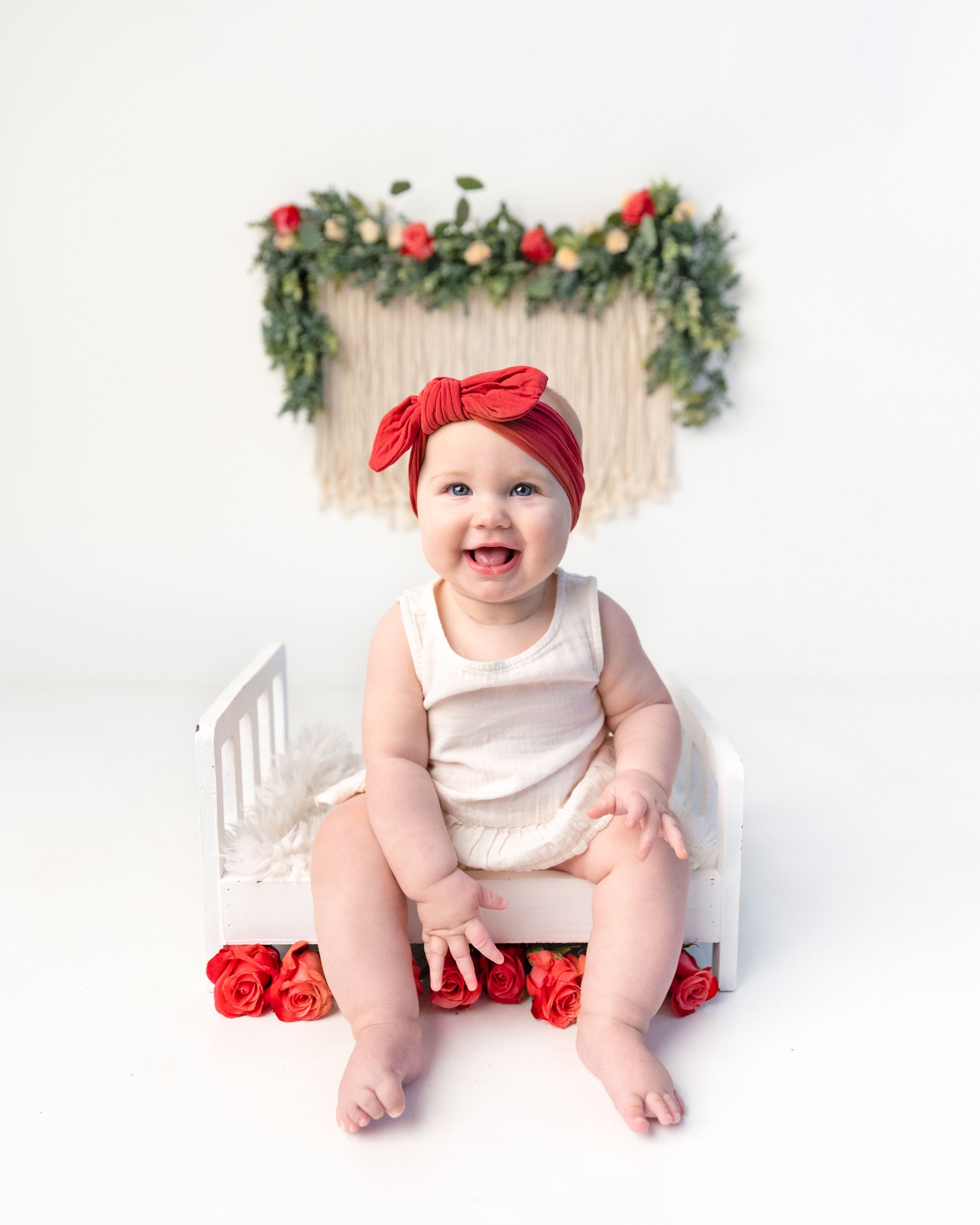 baby-girl-milk-bath-flowers-milestone-photography-newborn-photographer-spokane-washington.jpg