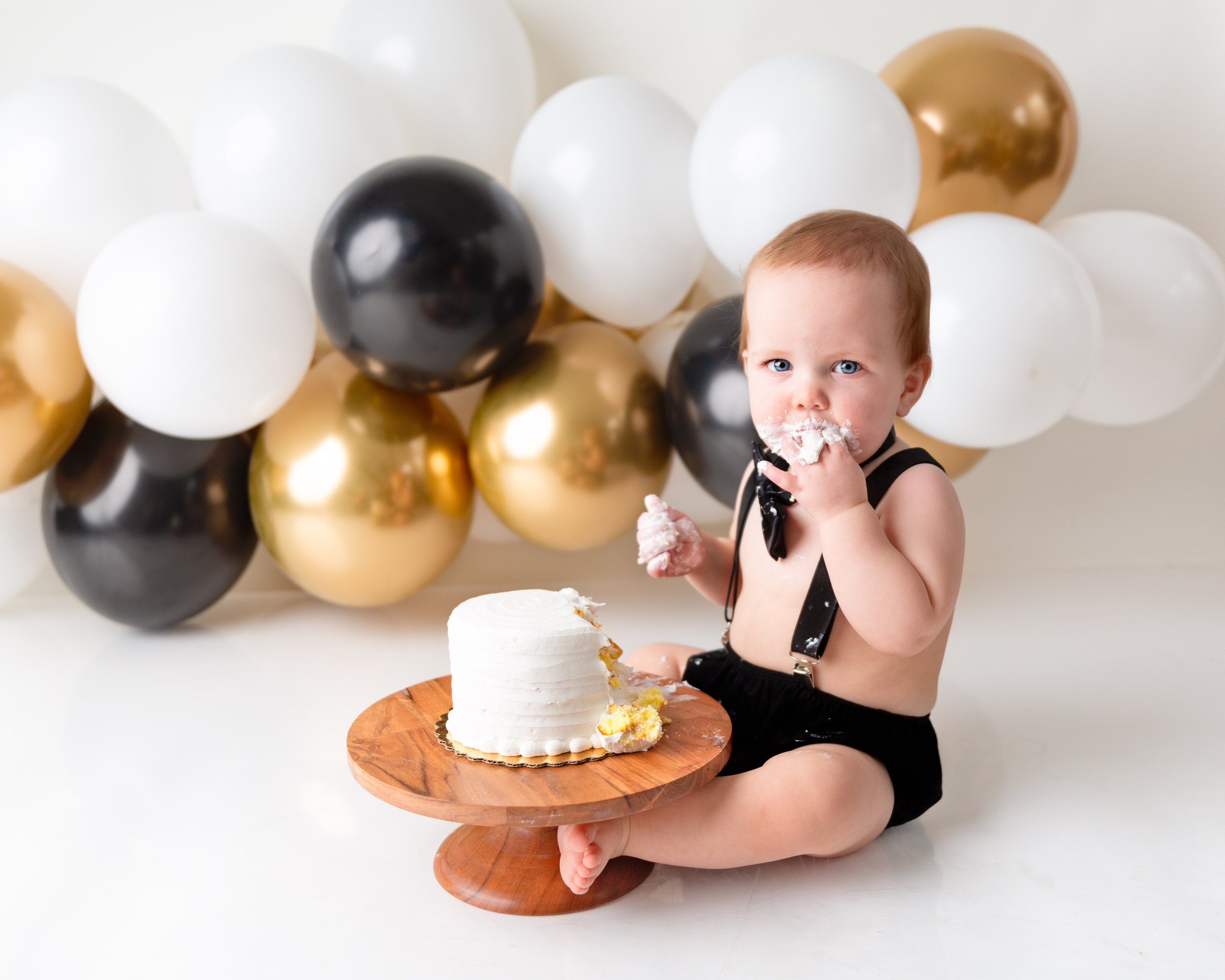 Cake-smash-photos-first-birthday-photography-baby-images-milestone-newborn-famiy-spokane-washington-3.jpg