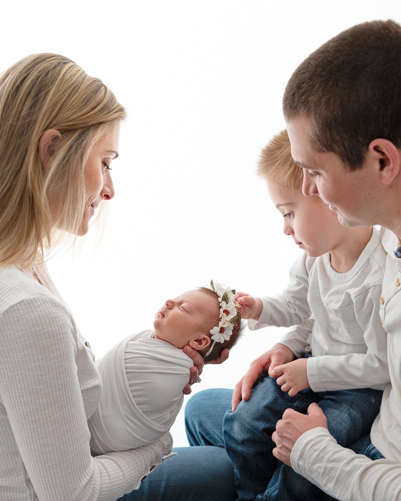 Newborn-baby-images-family-photography-spokane-washington.jpg