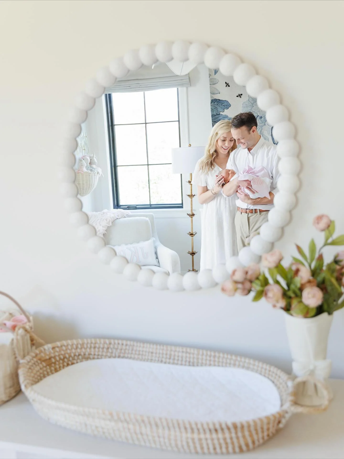 Starting in December I will be offering in home newborn sessions. 💕