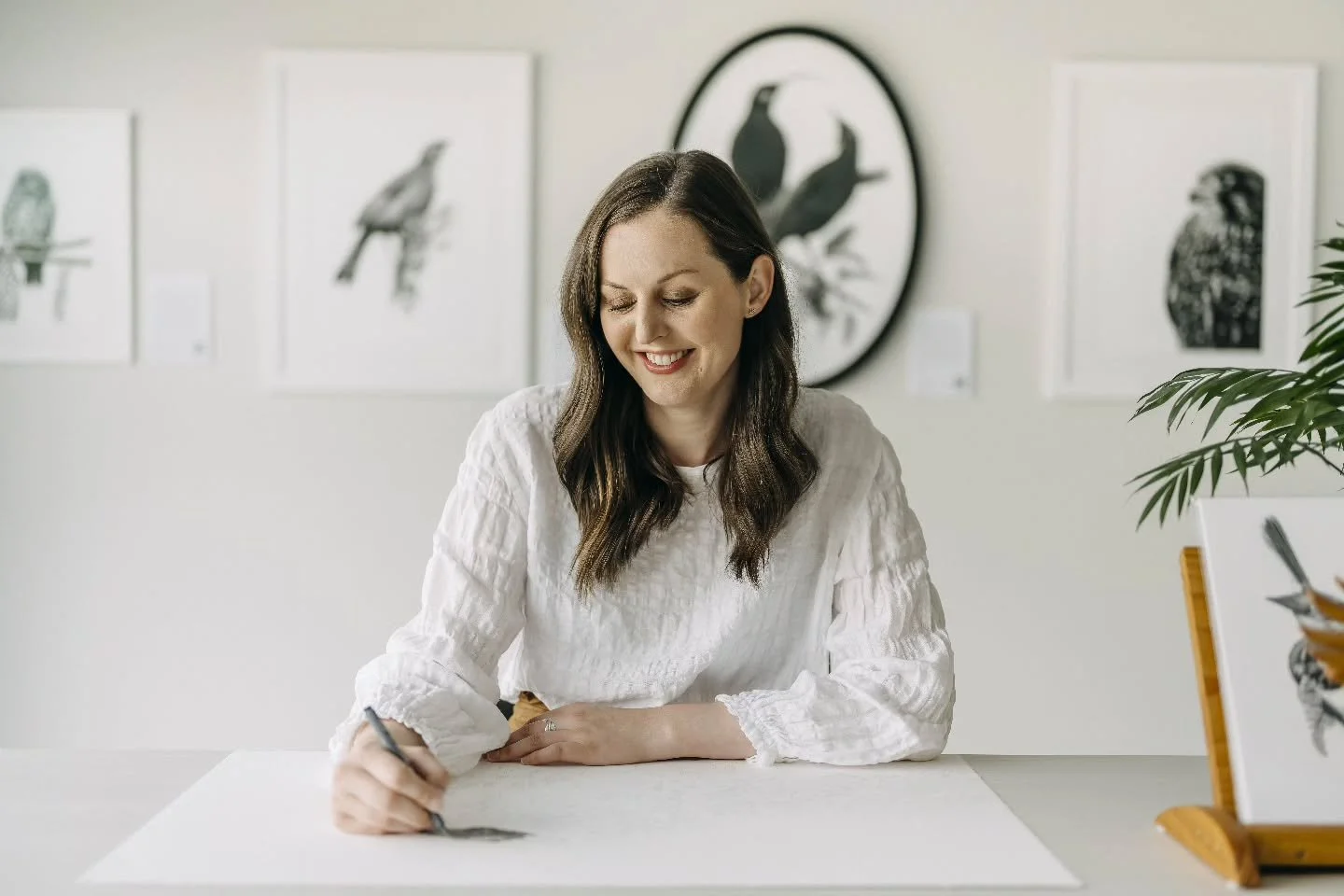 🎄🎁 Christmas print orders - I've had so much fun wrapping up special birdy presents this year 🐦 The final date to order for a Christmas delivery is this Thursday, the 18th of December.
 
Also, here's a sneak peek at some of the beautiful new image