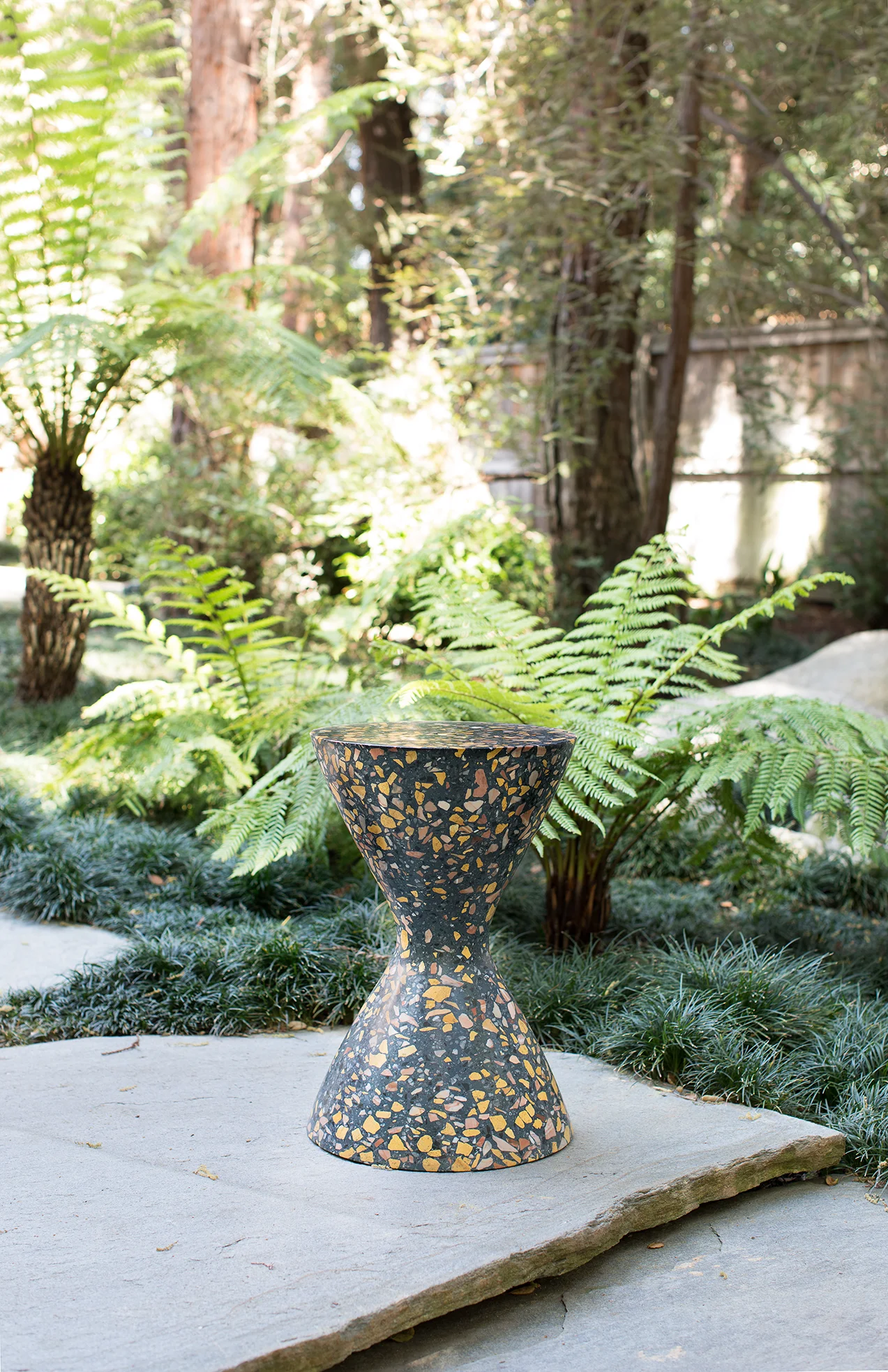LAUN Confetti Table 001 - SLH Studio_sm.jpg
