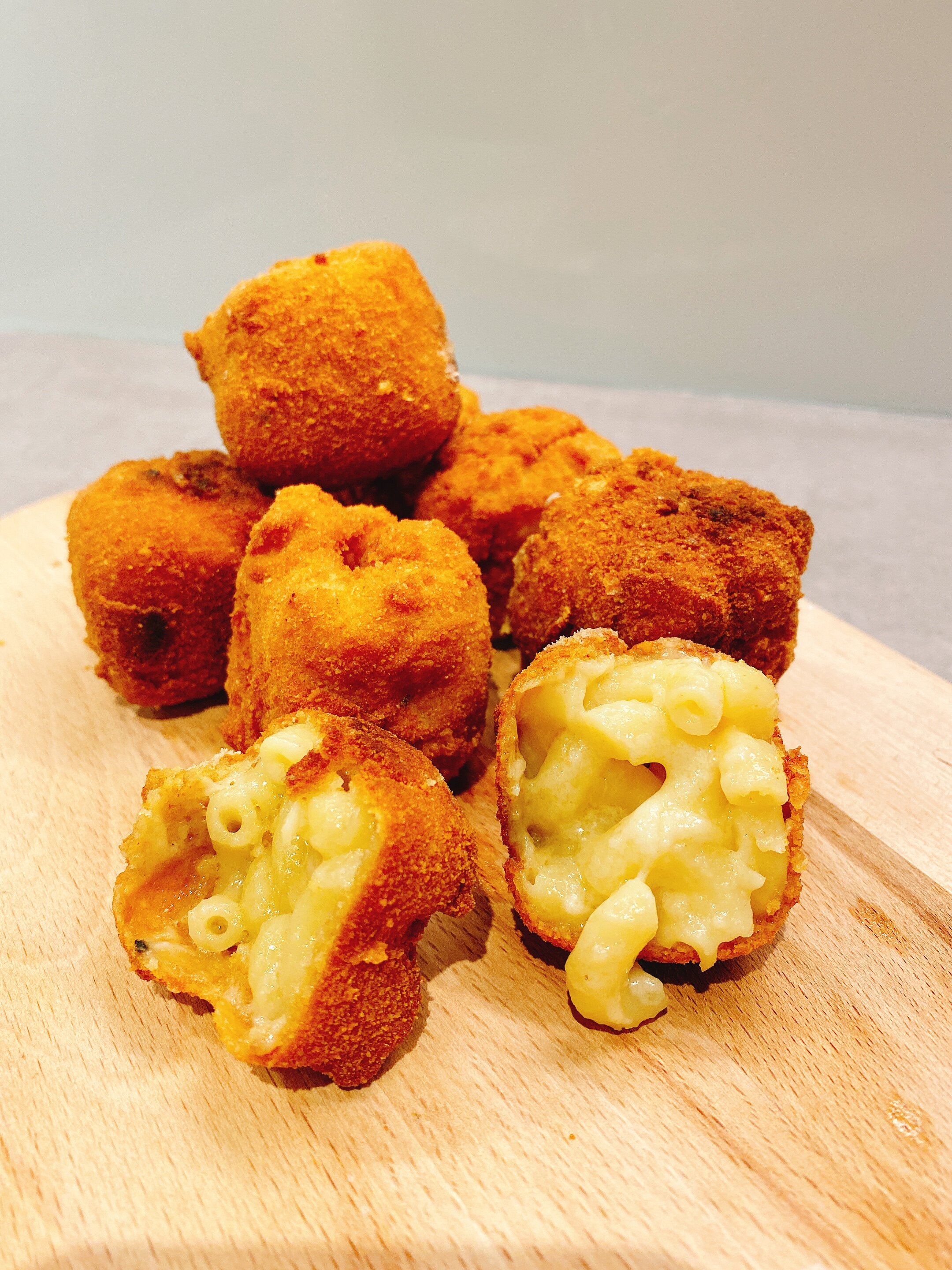 Mac n Cheese Squares