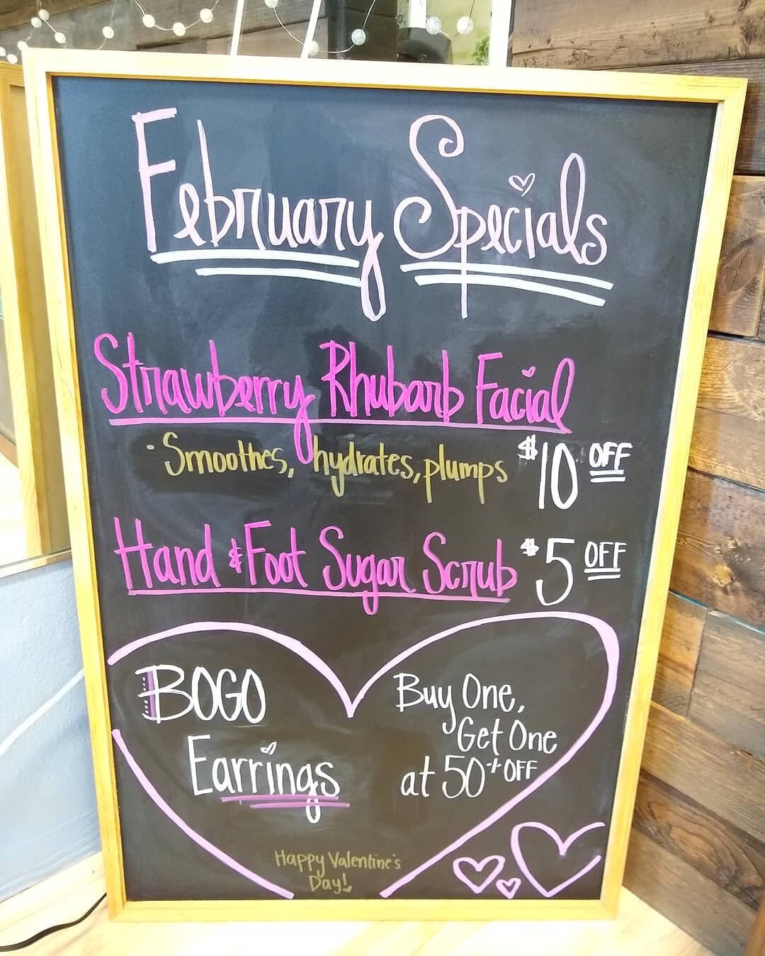 Specials all month long!🍓

#RootedInSelfCare #LakeChelan #Massageandspa #hydratedskin #nourishedskin #brighterskin #healthierskin #OrganicSkincare #spaday #februaryspecials #wellnessjourney #strawberryrhubarb #sugarscrub #massagetherapy #strawberryf