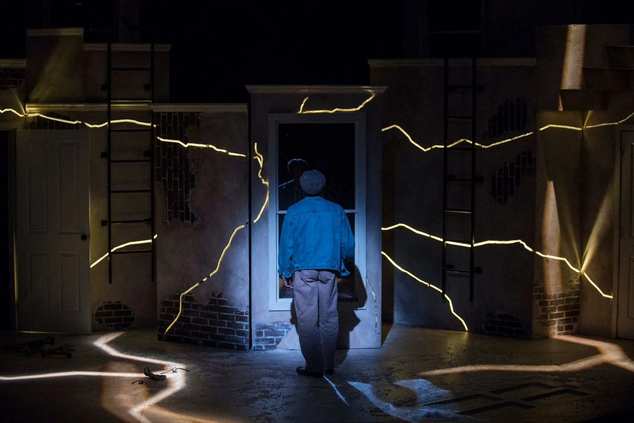 Full LED crack system working during a performance.