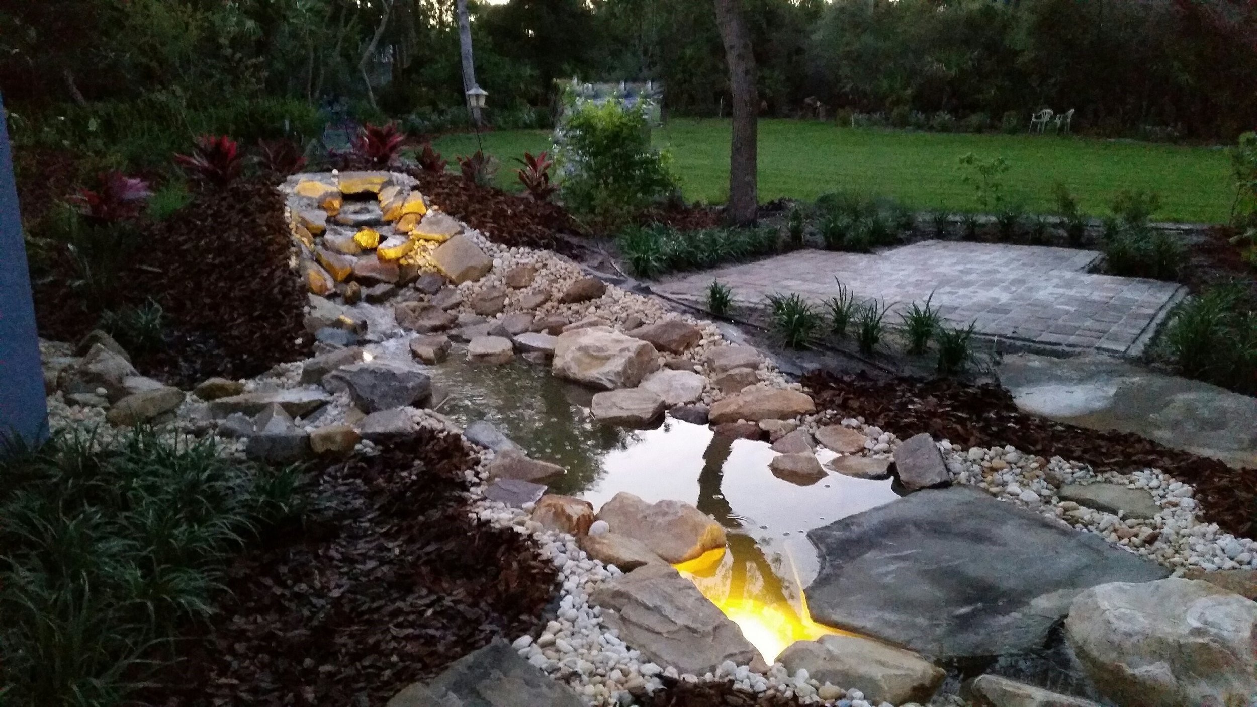landscape_lighting_streambed_water_feature_designer_earthwise.jpeg