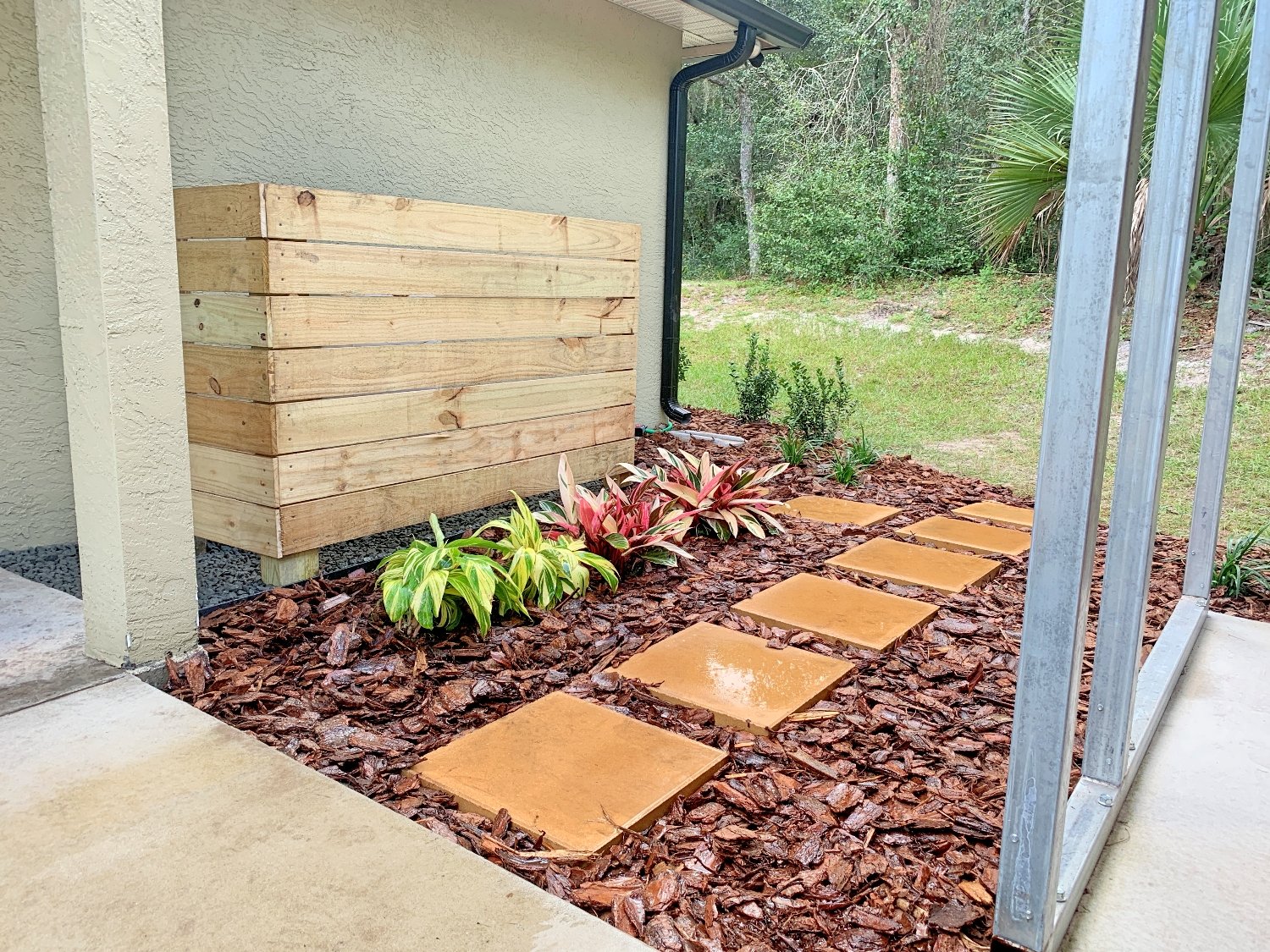 landscape_design_solution_air_conditioning_screen_winter_springs_fl_earthwise.jpg