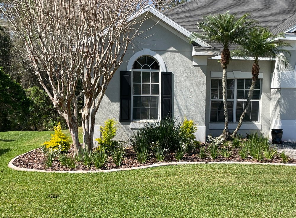 Front_yard_landscape_design_earthwise_easy_maintenance.jpg