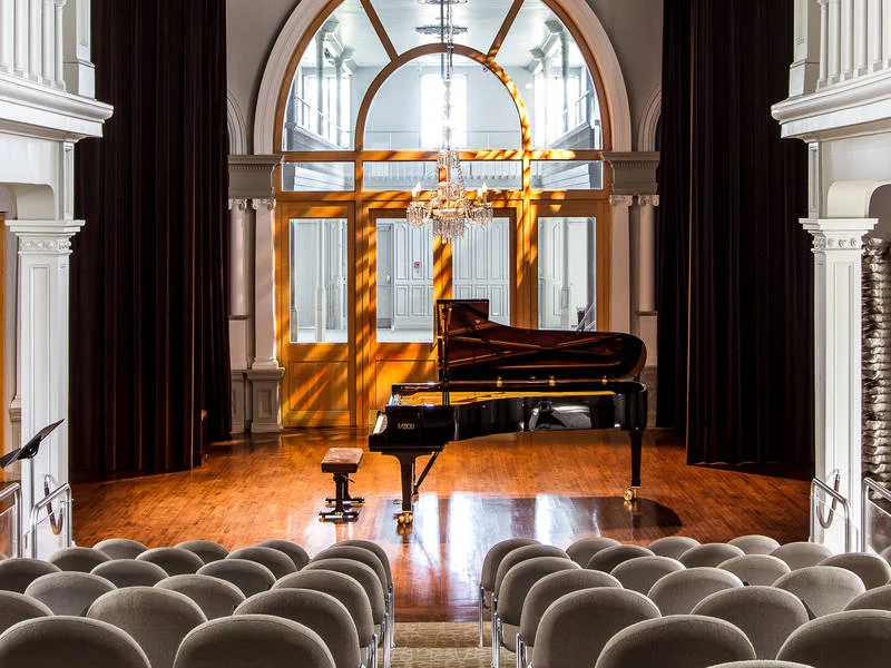 chapelle-historique-du-bon-pasteur-montreal-salle-de-concert.jpg