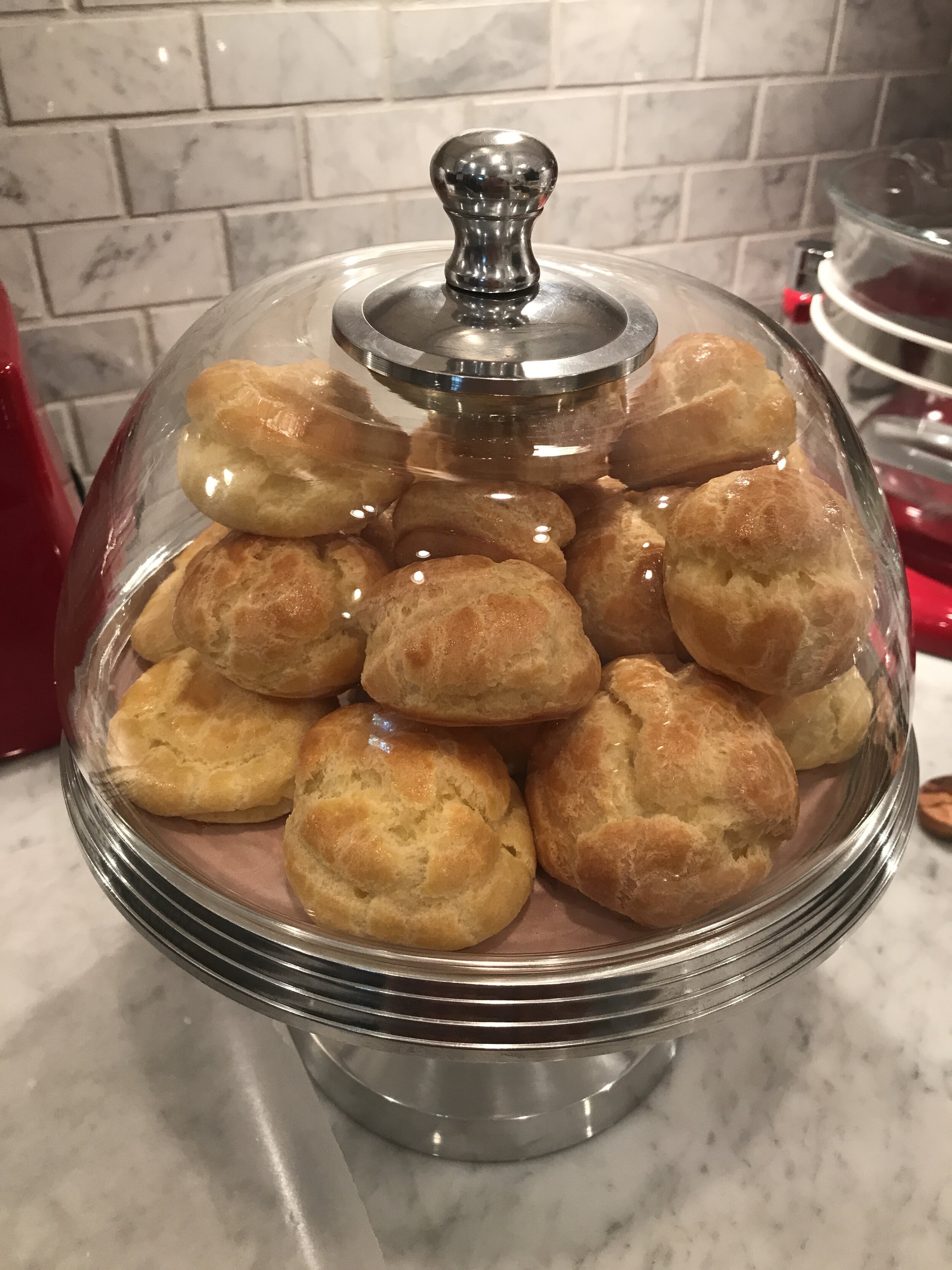 Cream Puffs with Pastry Cream Filling 04.18.2021