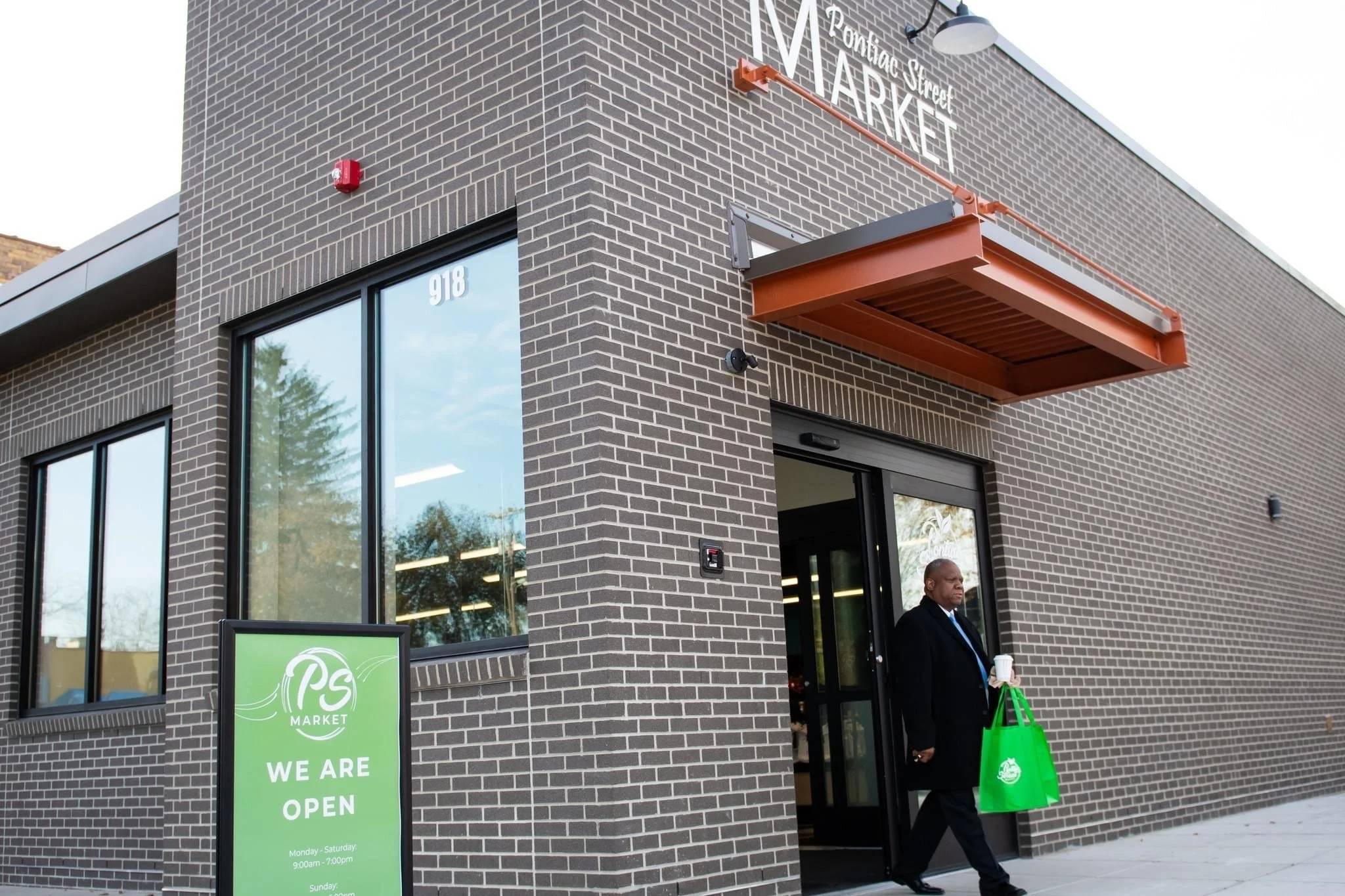  Community Comes Together To Celebrate The Opening Of The Pontiac Street Market In Southeast Fort Wayne  