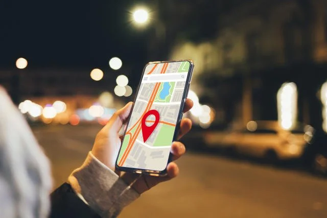 The Good and the Bad of Location Sharing