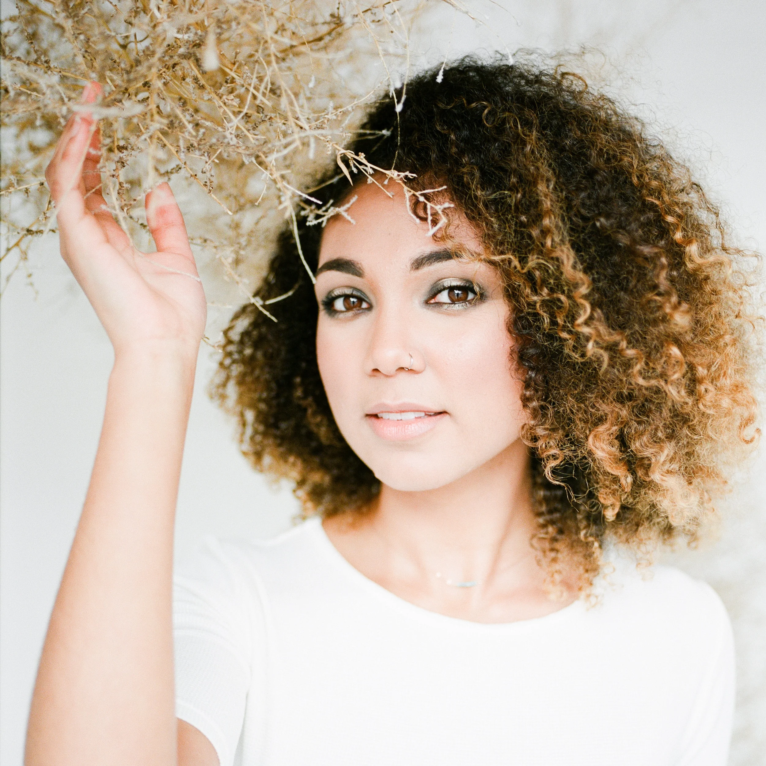 Minimal-Organic--Wholistic-Brand-Workshop-Promotional-Shoot14.jpg