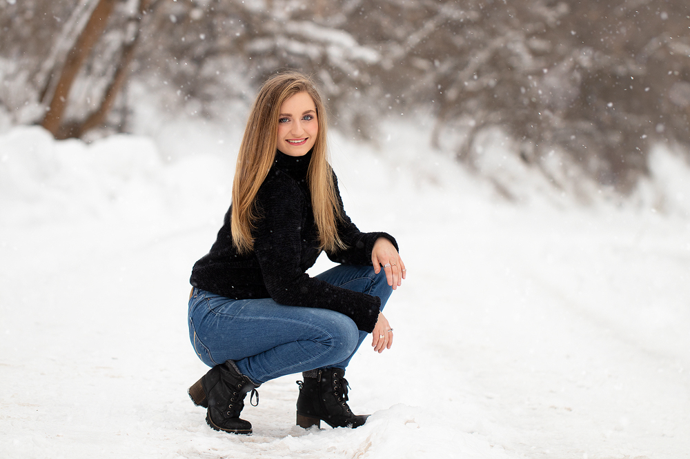 senior-portrait-in-the-winter.jpg