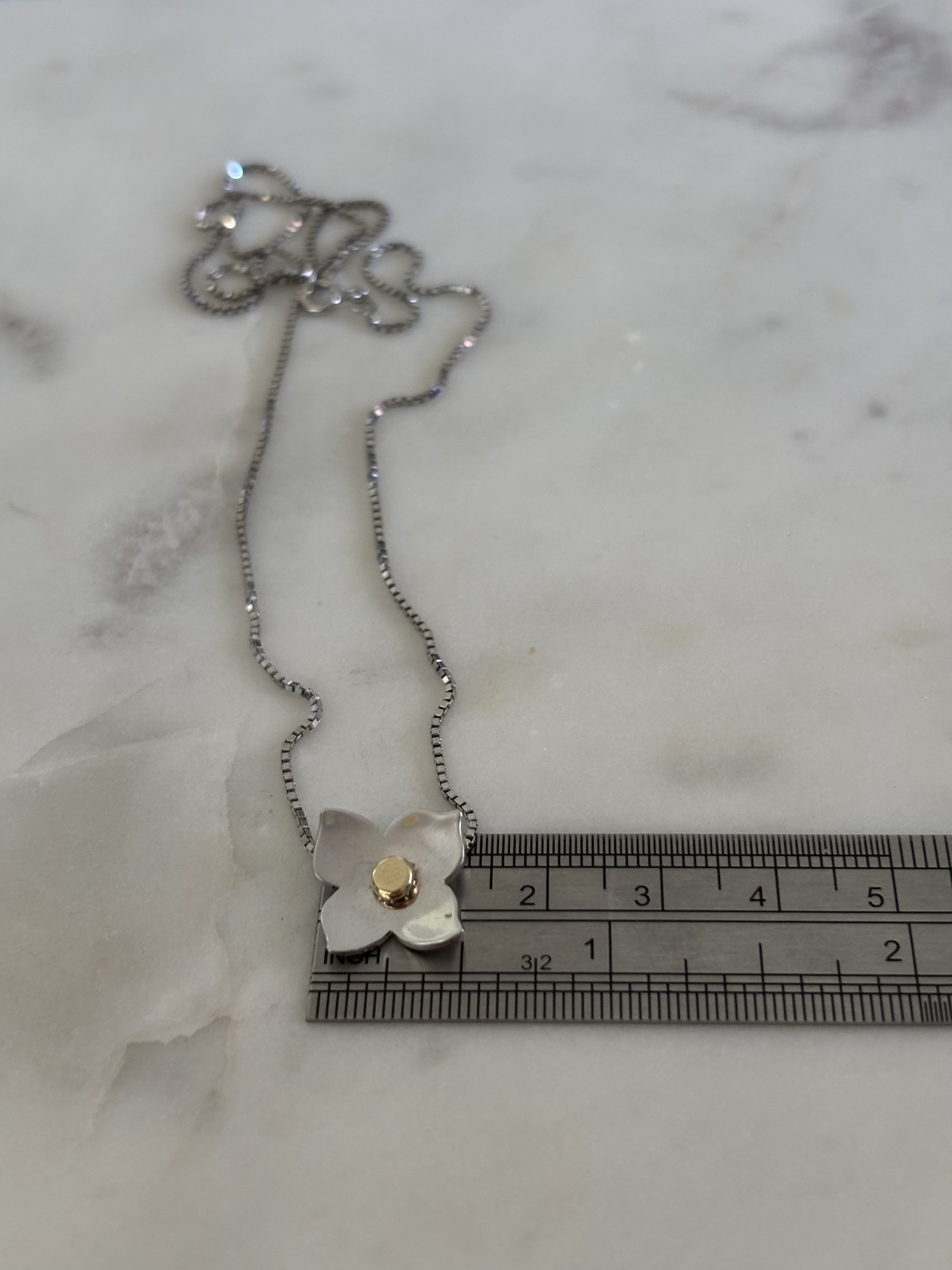 FlowerPowerPendantLSize_IMG_1355.jpg