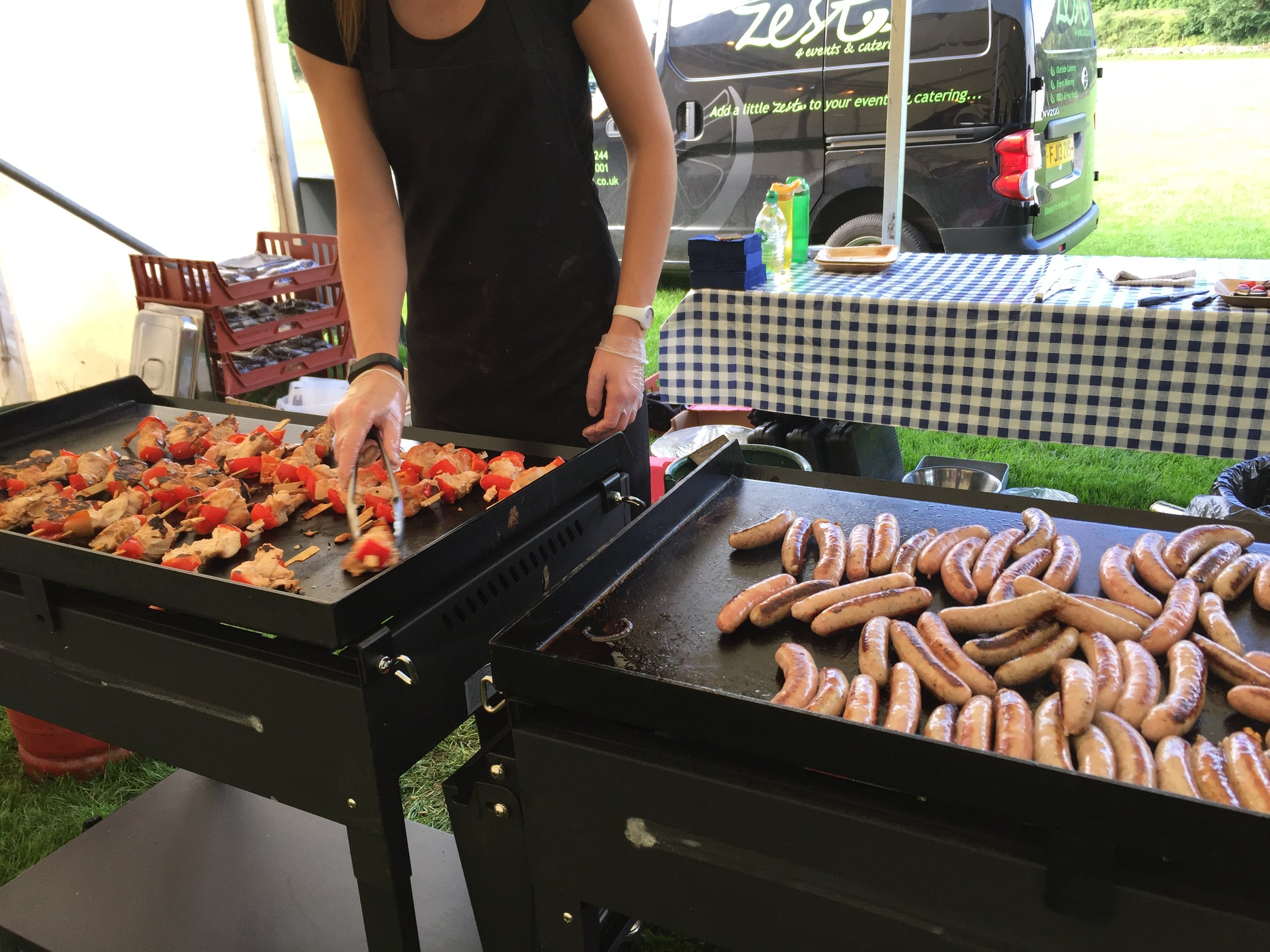 BBQ OUTSIDE CATERING 