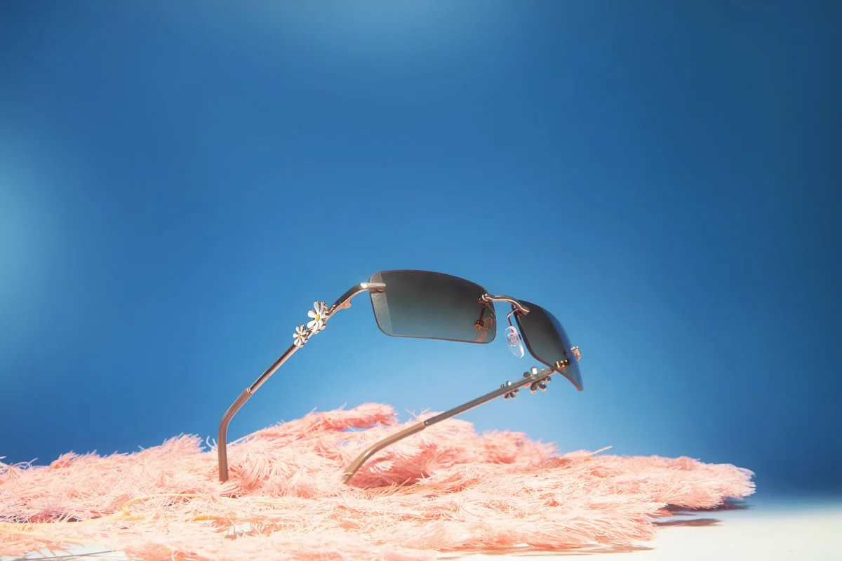 CNY_SP2 24_RECT SUNGLASSES_GOLD NUDE_200213_CIO_CARLY_2.jpg