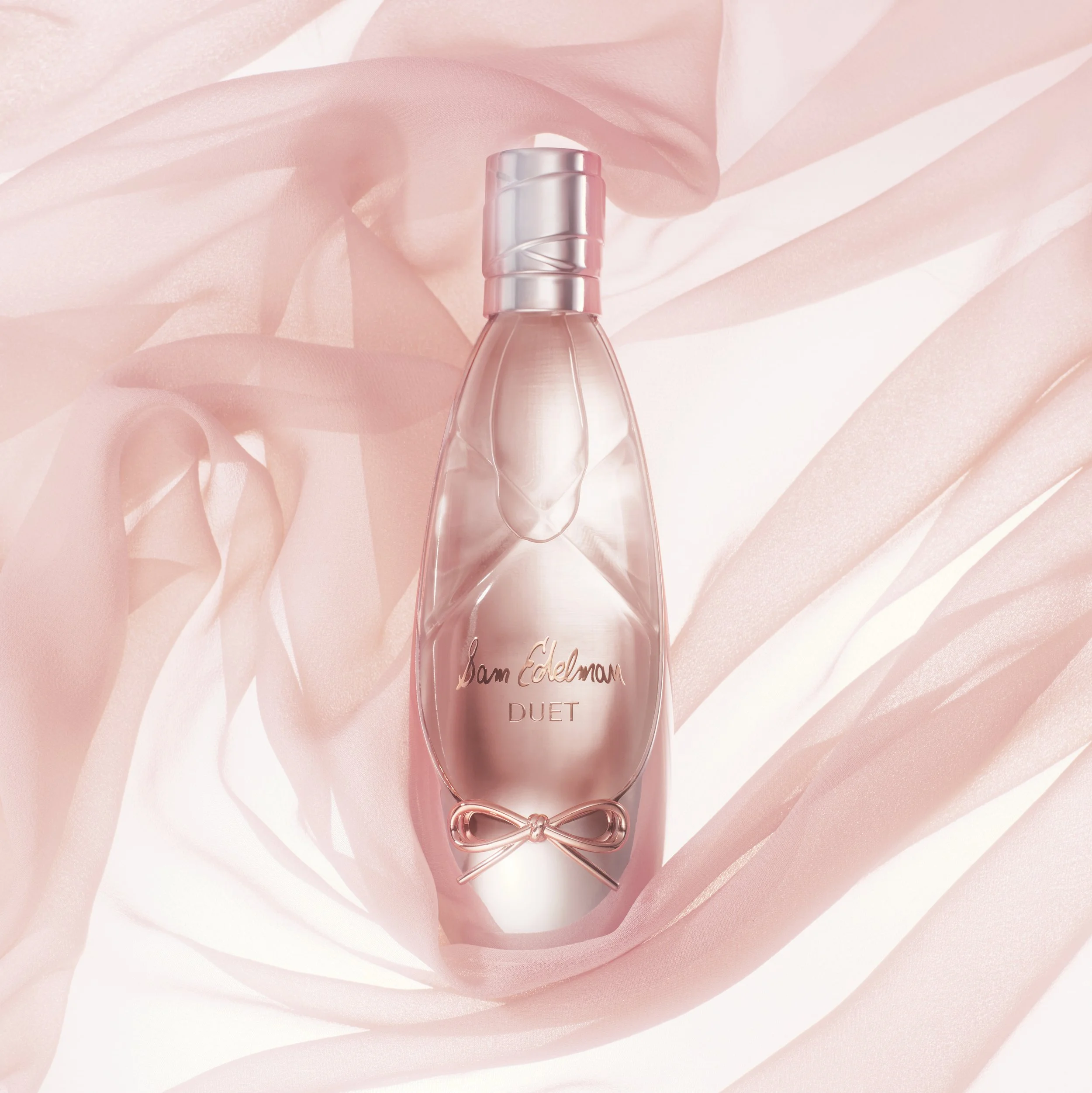 SE_DUET_STILL LIFE_3-4OZ_PINK TULLE_128_FocusStacked_1x1.jpeg