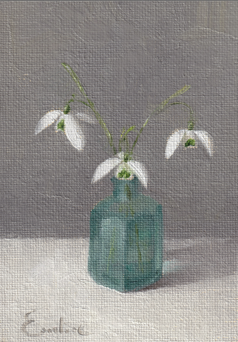 FL025 Snowdrops in a Green Antique Glass Bottle.png