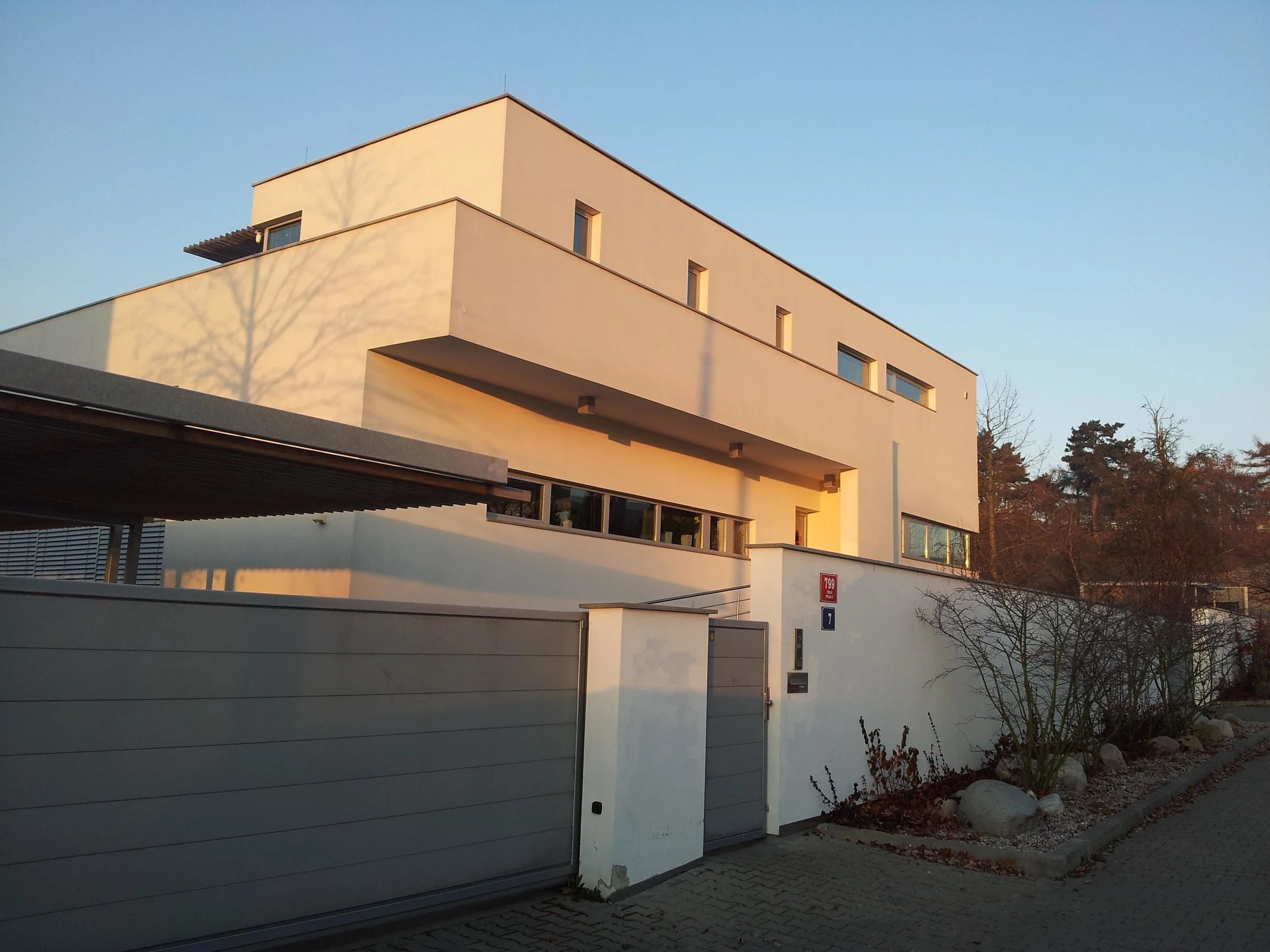 2011-11-29 08.08.50.jpg