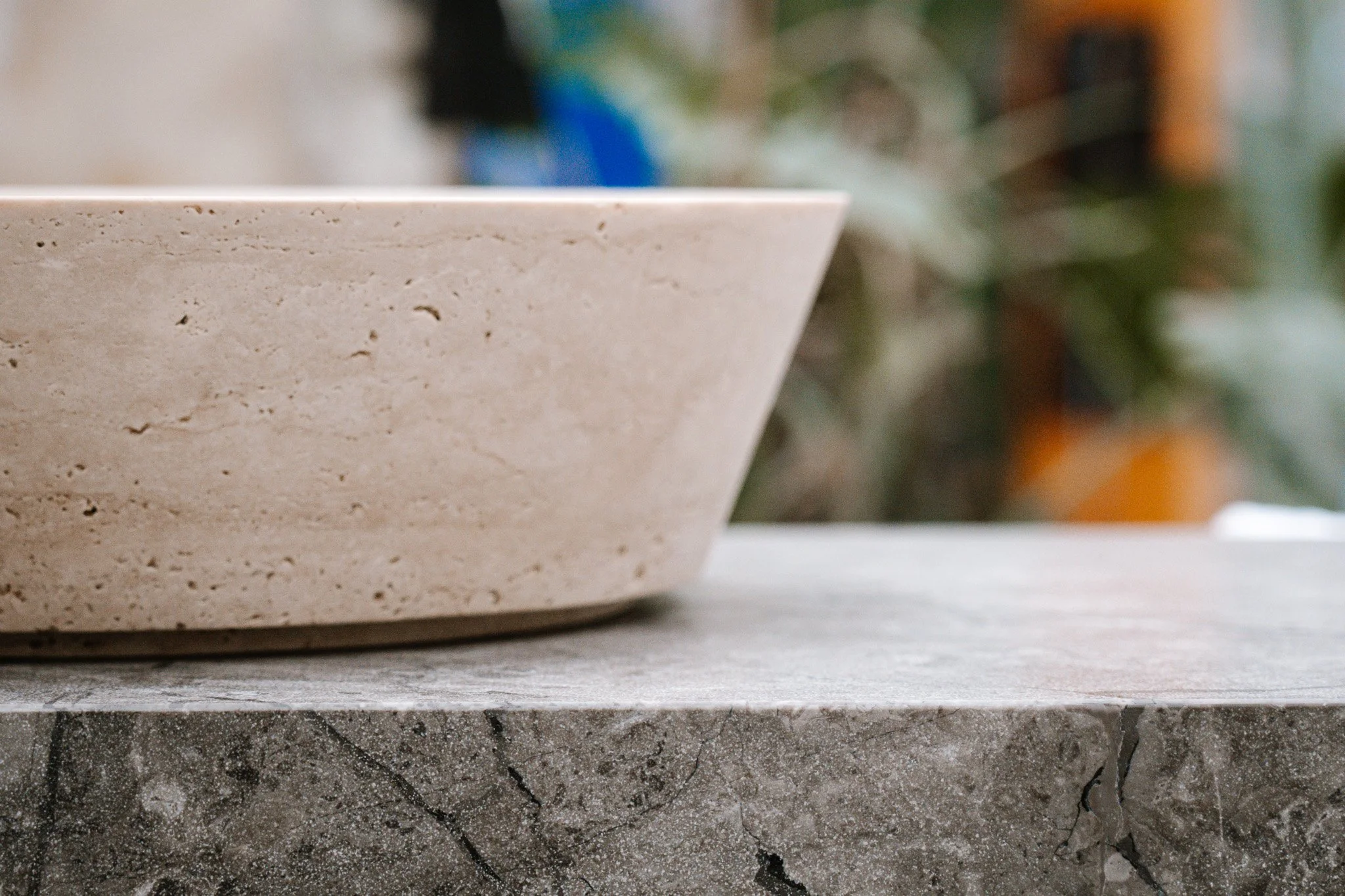 Stenvaske på mål og deisgn. Vi laver håndbyggede stenvaske i marmor, kvartsite, onyx og granit.