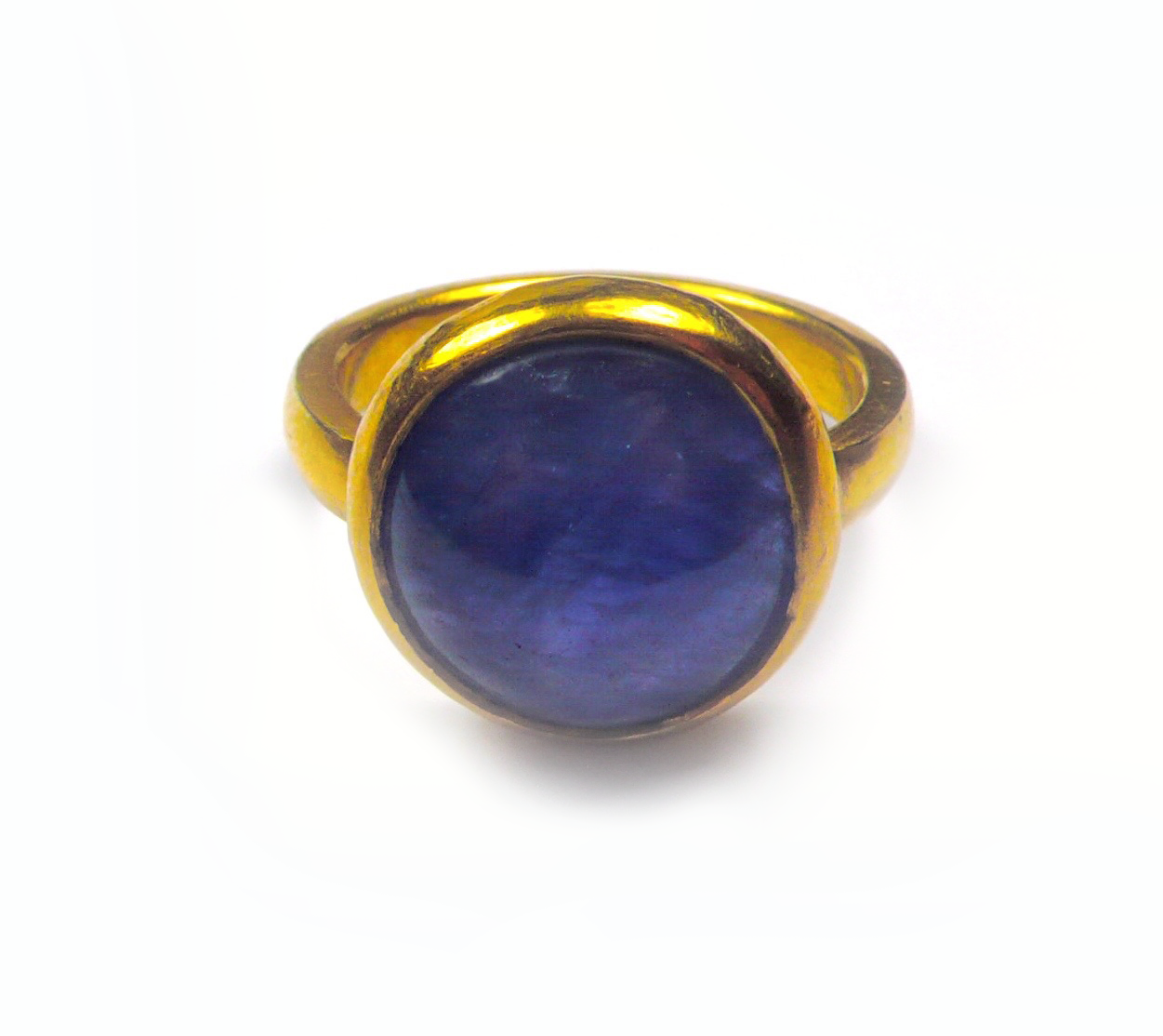 sapphire gold ring .png