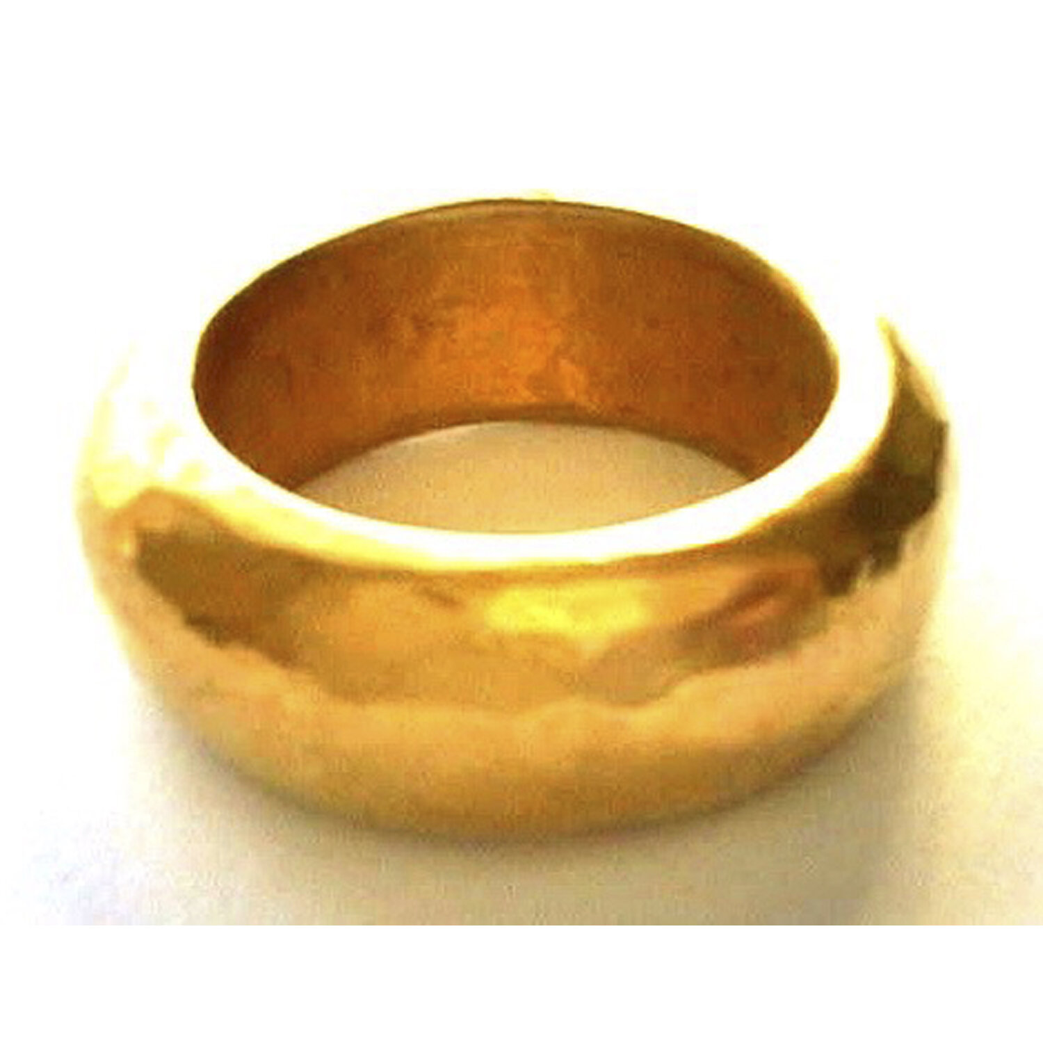 gold ring 5 x5.jpg