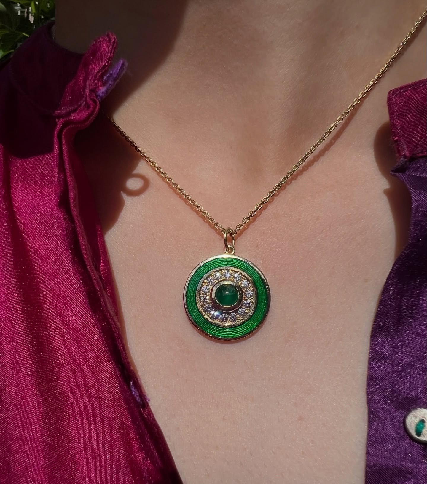 Green Champleve Enamel, diamond and Emerald Cabochon Pendant on 18k yellow gold&hellip;

#gorgeous #commission #gold #enamel #diamond #emeraldcabochon #cassiajewellery #jewellery