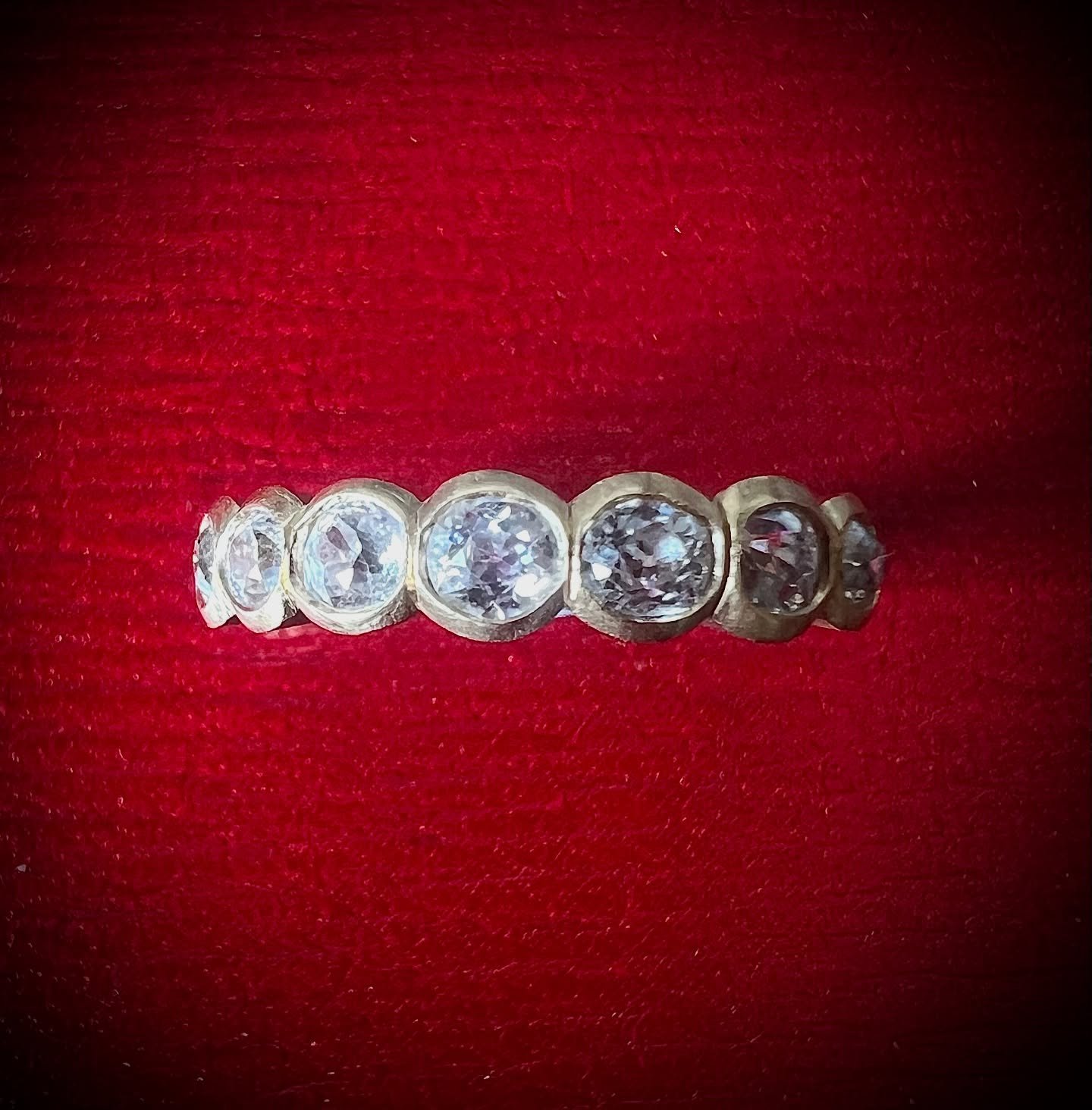 Old cut diamond Ring😍

#oldcut #diamond #oldcutdiamondring #ring #diamondring #thebest #jeweller #jewellerymaker