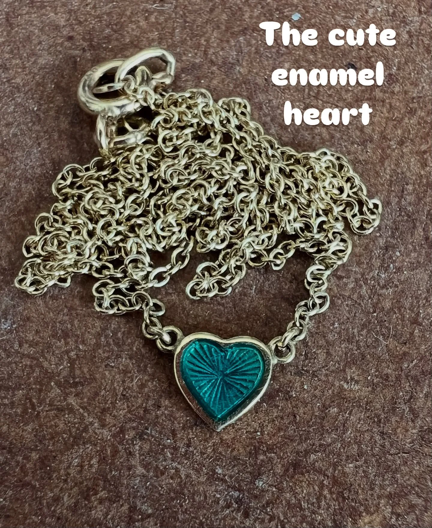 The cutest diddy champleve enamel hand engraved heart 💚🩵