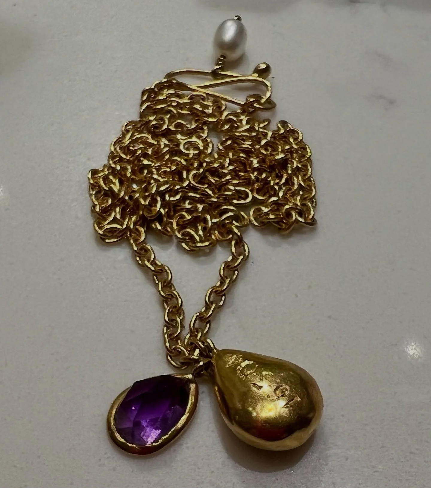 A piece I made back in 2004 - Love seeing these being worn and loved 😁❤️

#oldcommissions #oldwork #loved #lovedandworn #cassiajewellery