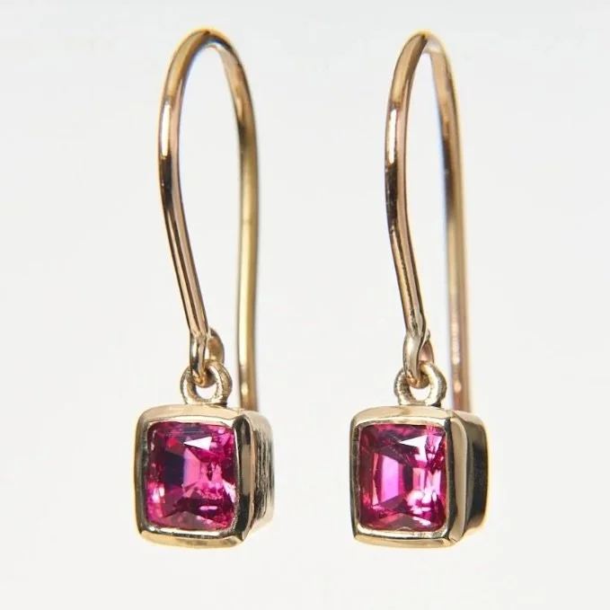 Just lovely Pink Spinels Earrings..
Bright and lots of life 💓