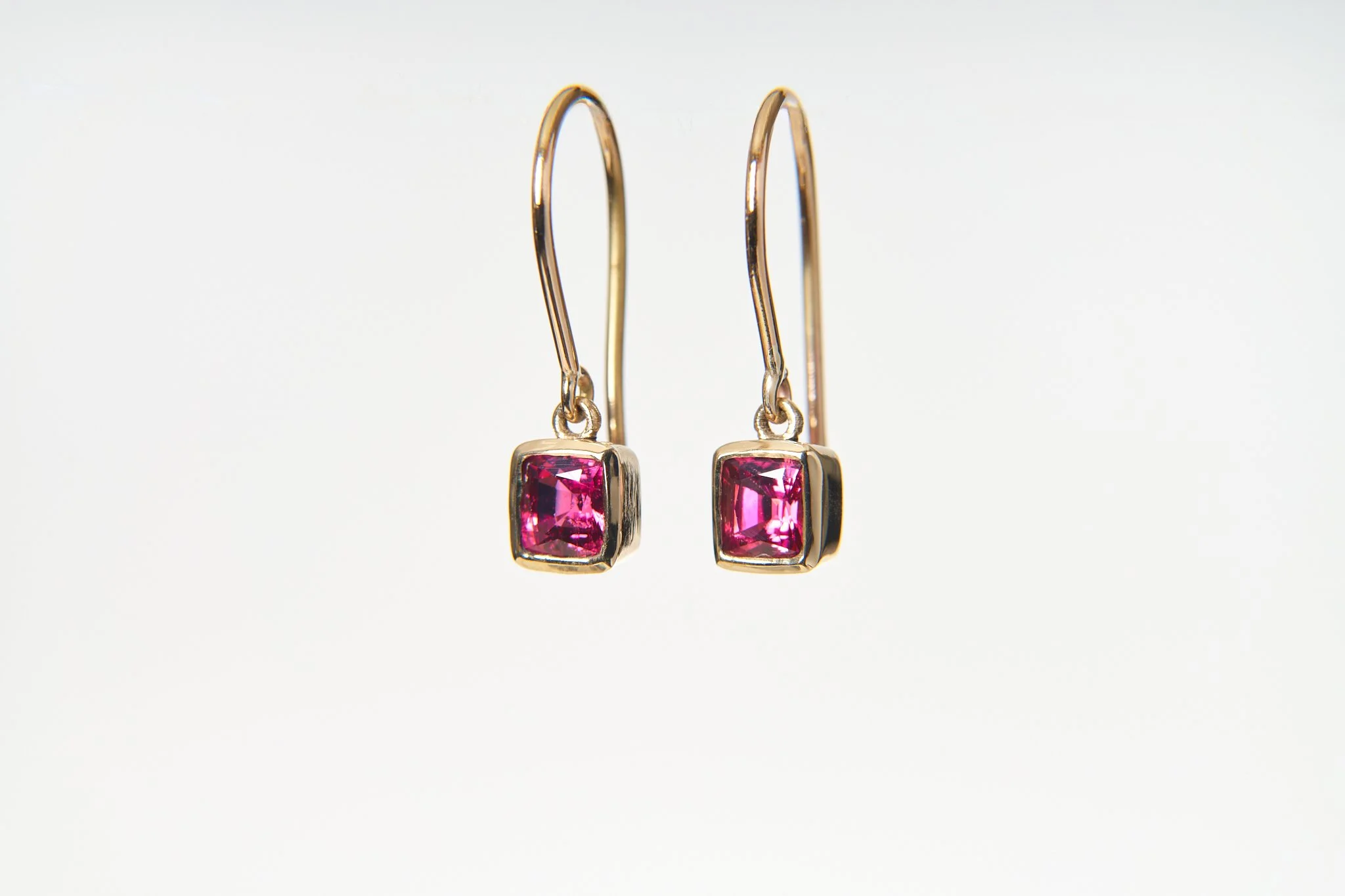 Hot Pink Square Spinel side.jpg