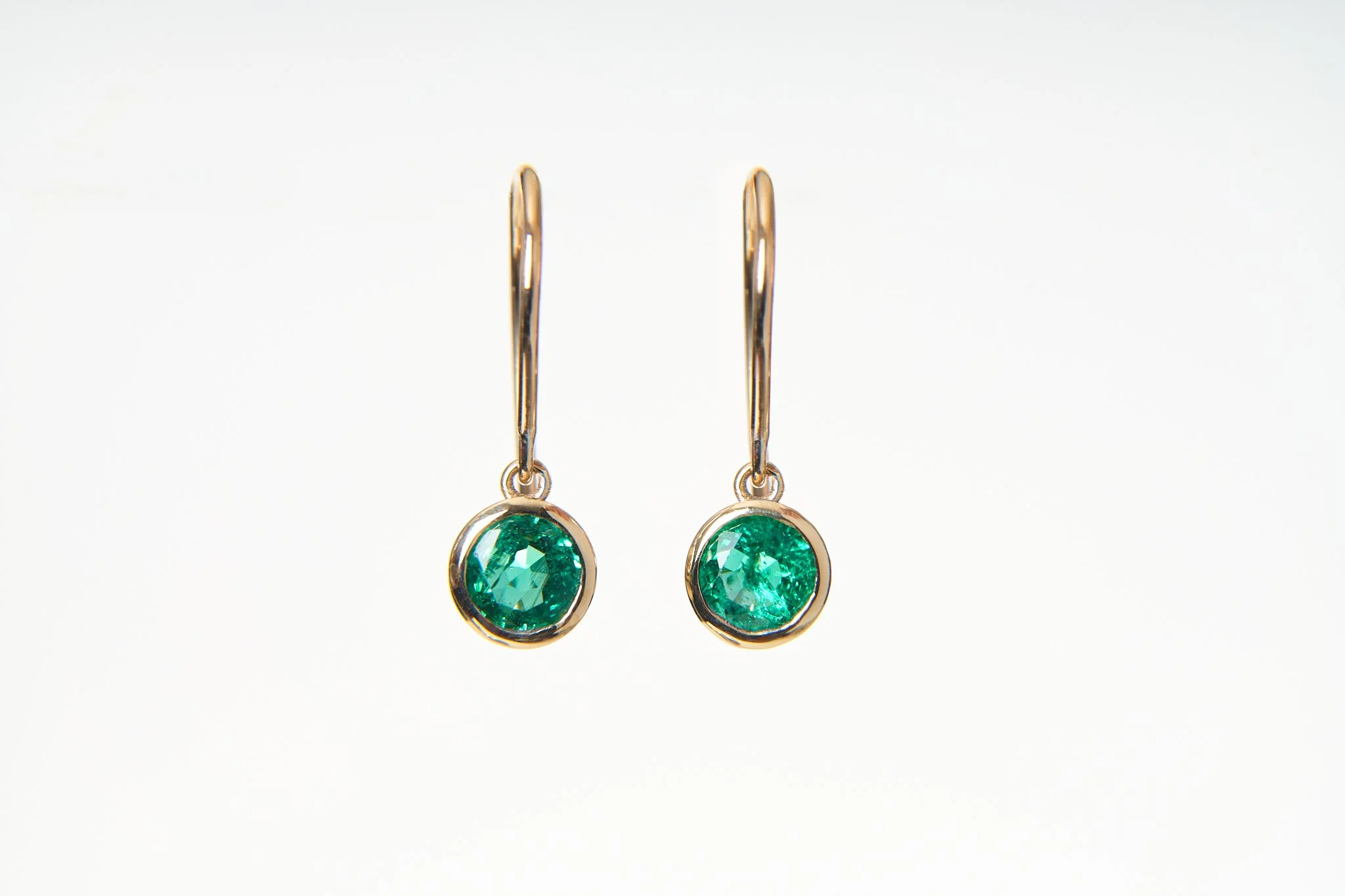 Emerald Round front.jpg