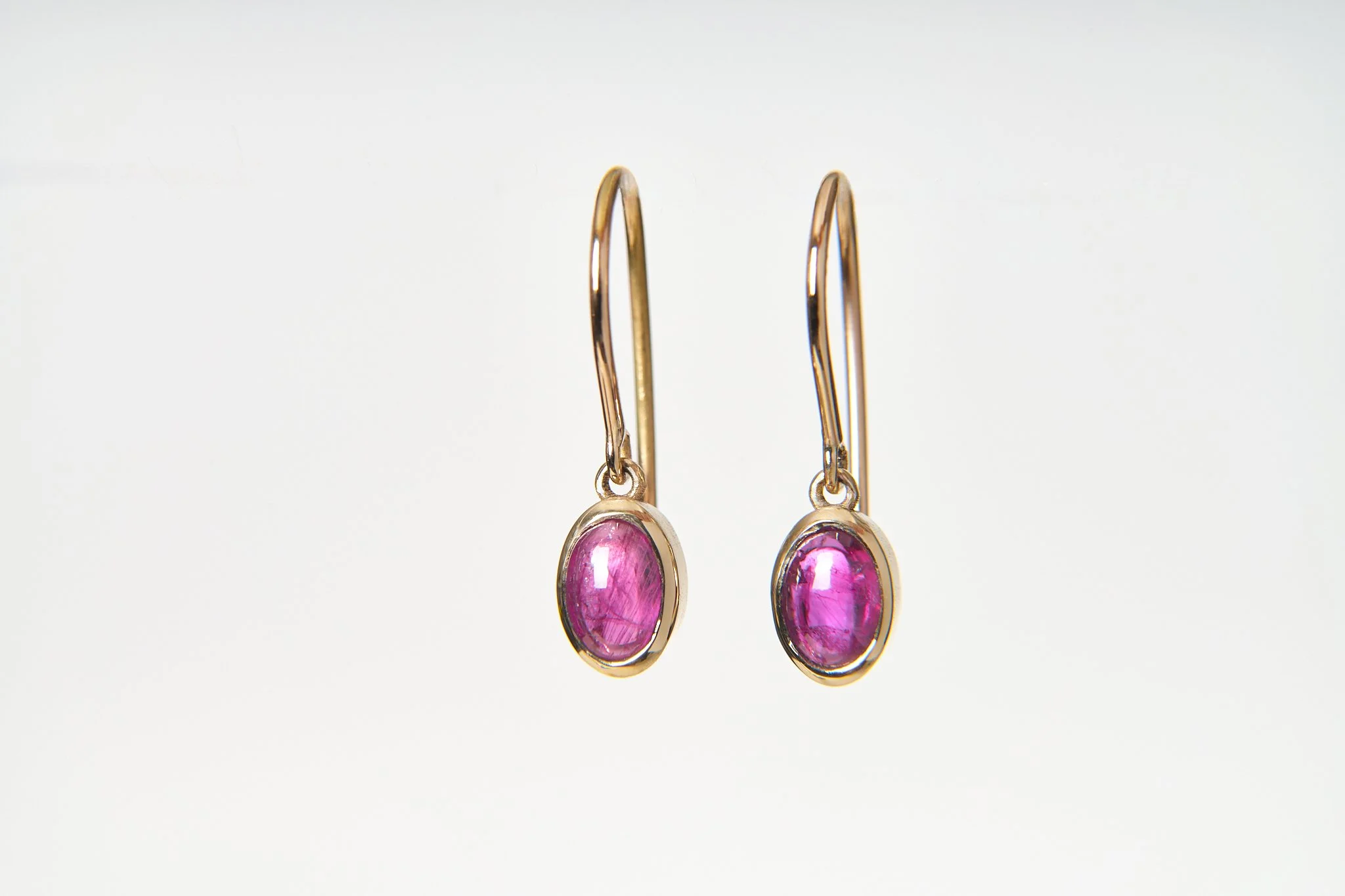 Ruby Cabuchon side 2.jpg