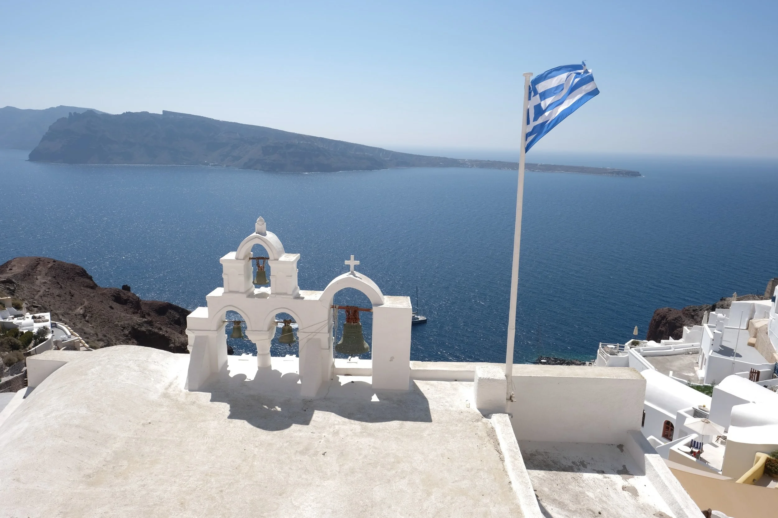 Oia, Santorini, Greece | Observations from a Broad Travel Articles | Copyright 2018 Laura Eberschveiler