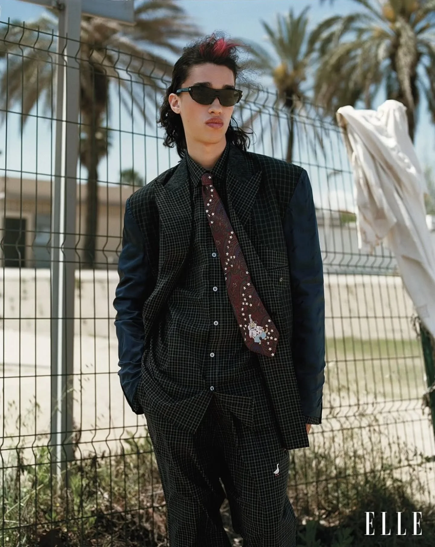 I'm back with our latest editorial for @elle_mexico
 
The creative idea was to give the model a bold fringe with a splash of color, but it needed to look completely natural on camera. Extensions can be tricky, so I reworked them to feel finer and fla