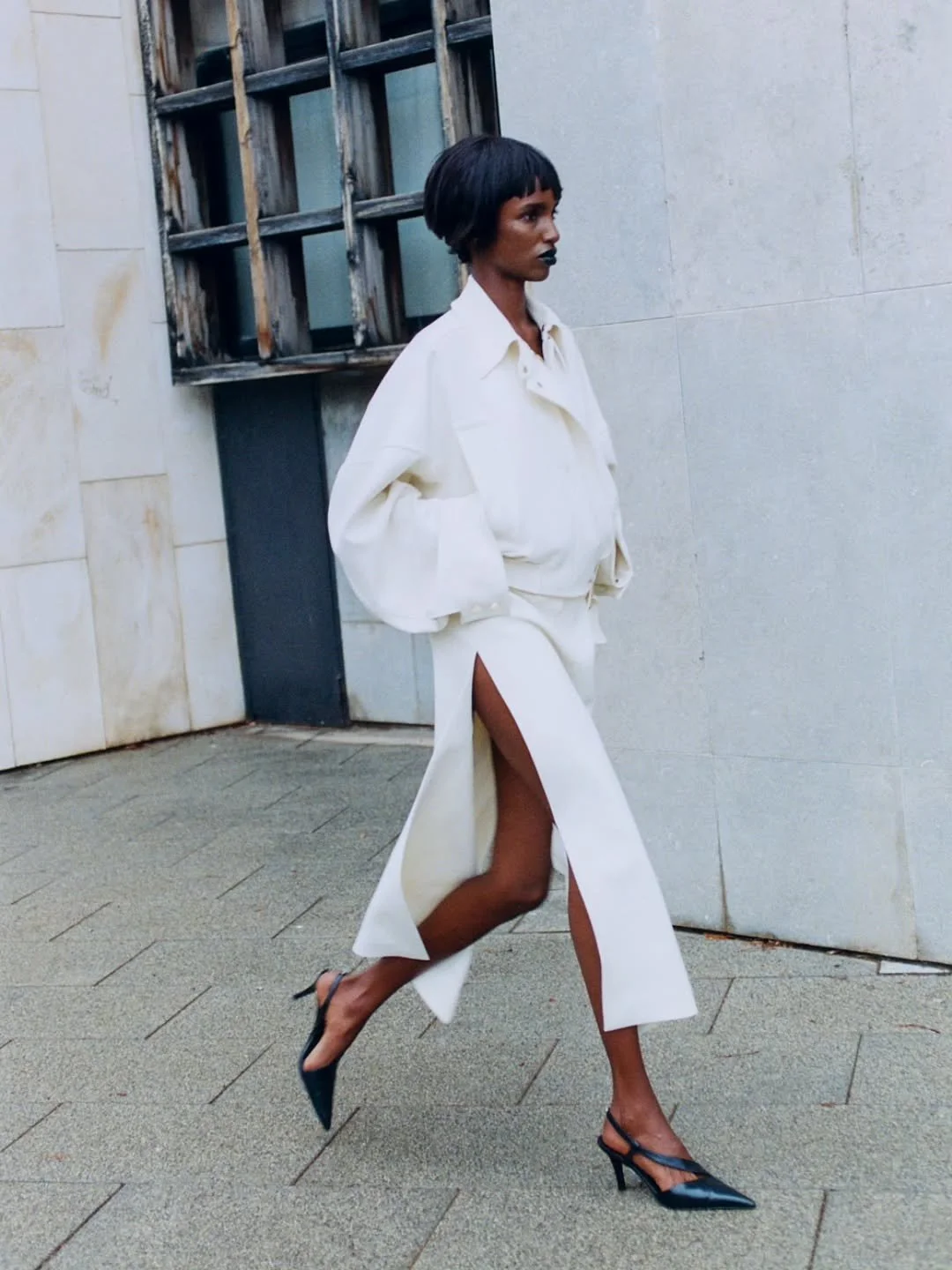 A clean silhouette, slightly disrupted. Wig work on @bibiabdulkadir for @manifestomedia with the great team 🖤

PHOTOGRAPHER: AMI LUSINCHI @amilusinchi
STYLIST: ELISA SERRA POMPEI @elisaserrapompei
MAKEUP ARTIST: CLAUDINE BLYTHMAN @claudineblythman u