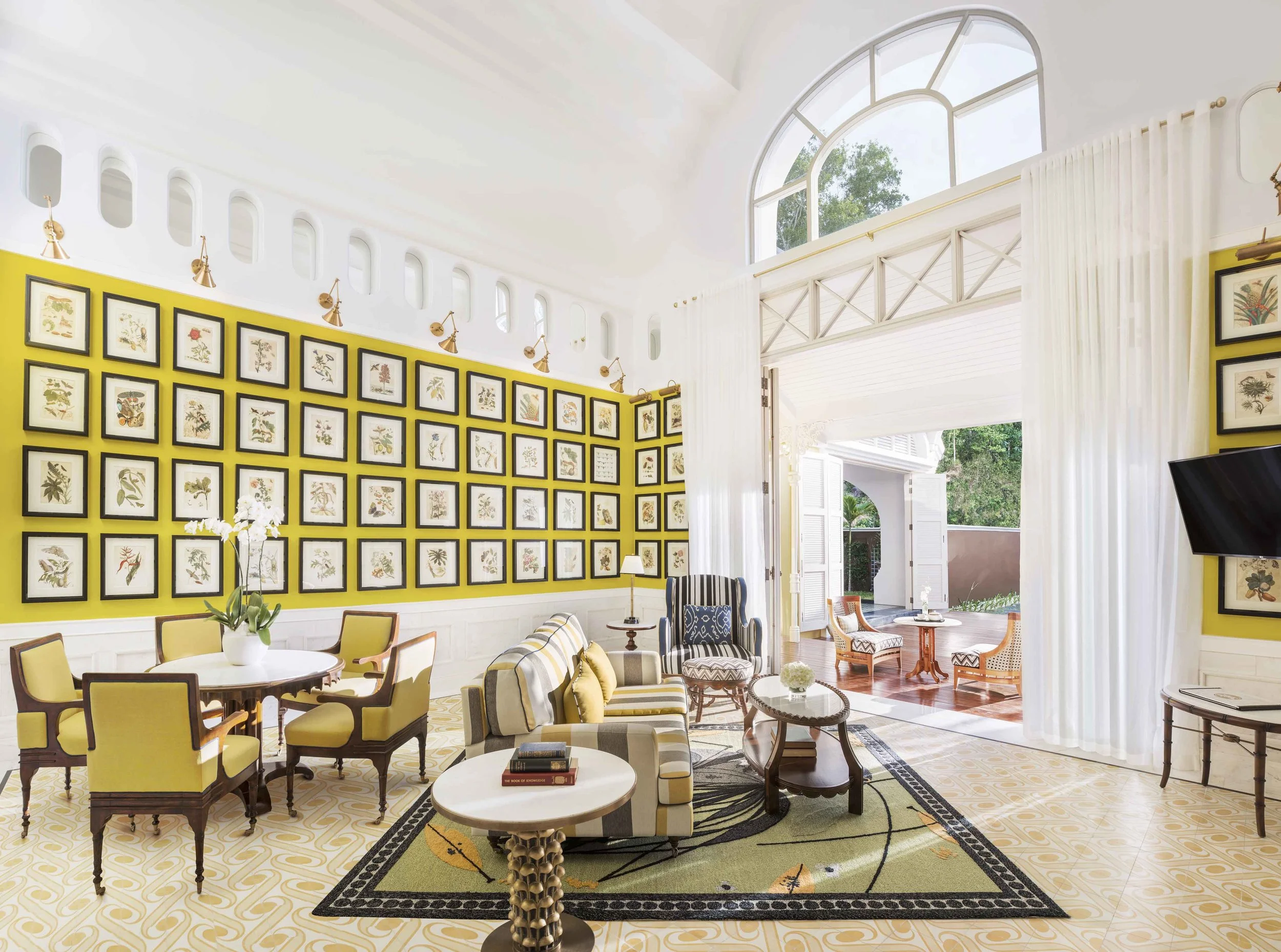 02_Villa Living Room.jpg