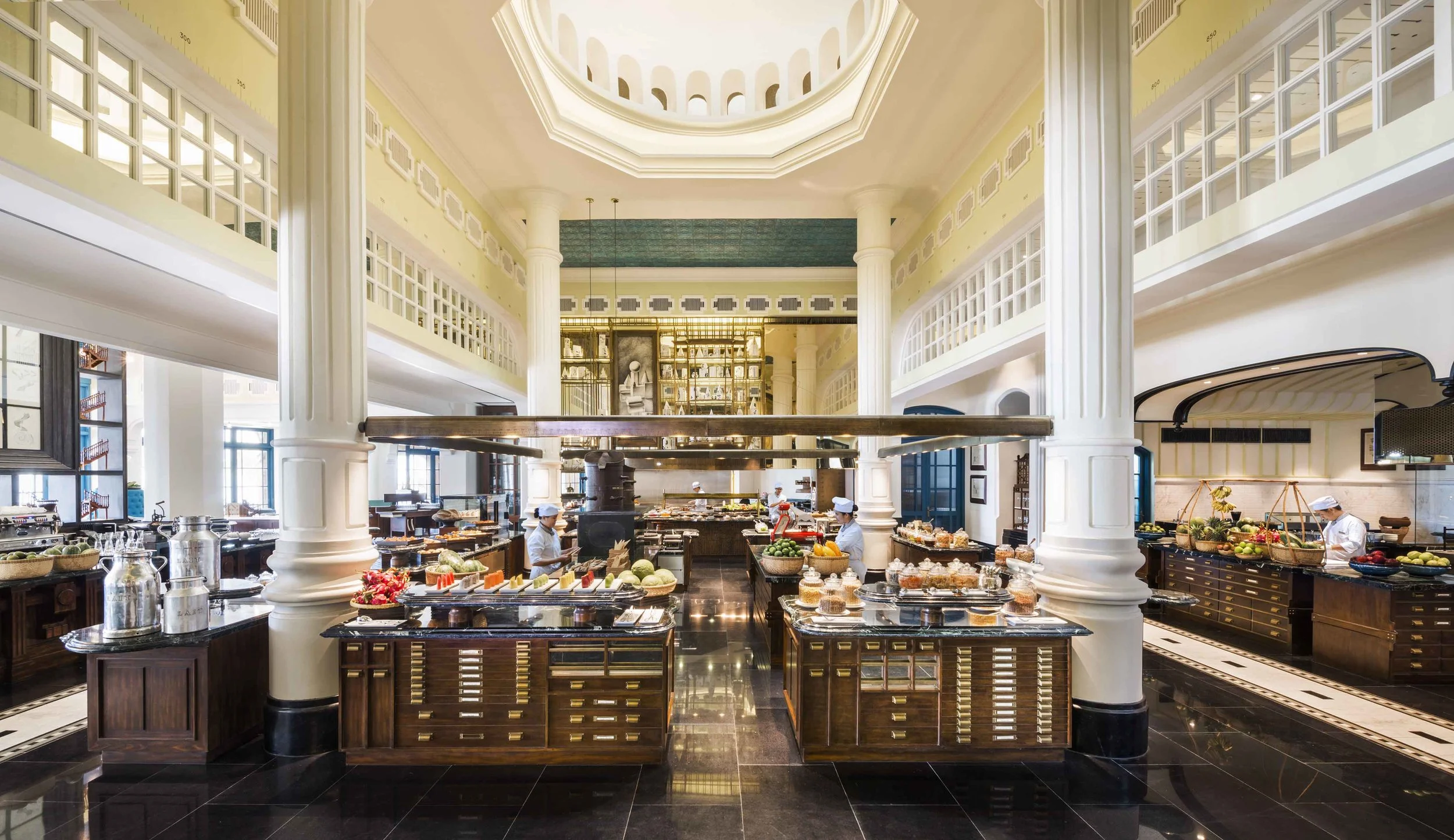 03_Tempus Fugit -Breakfast Buffet- with Chef.jpg