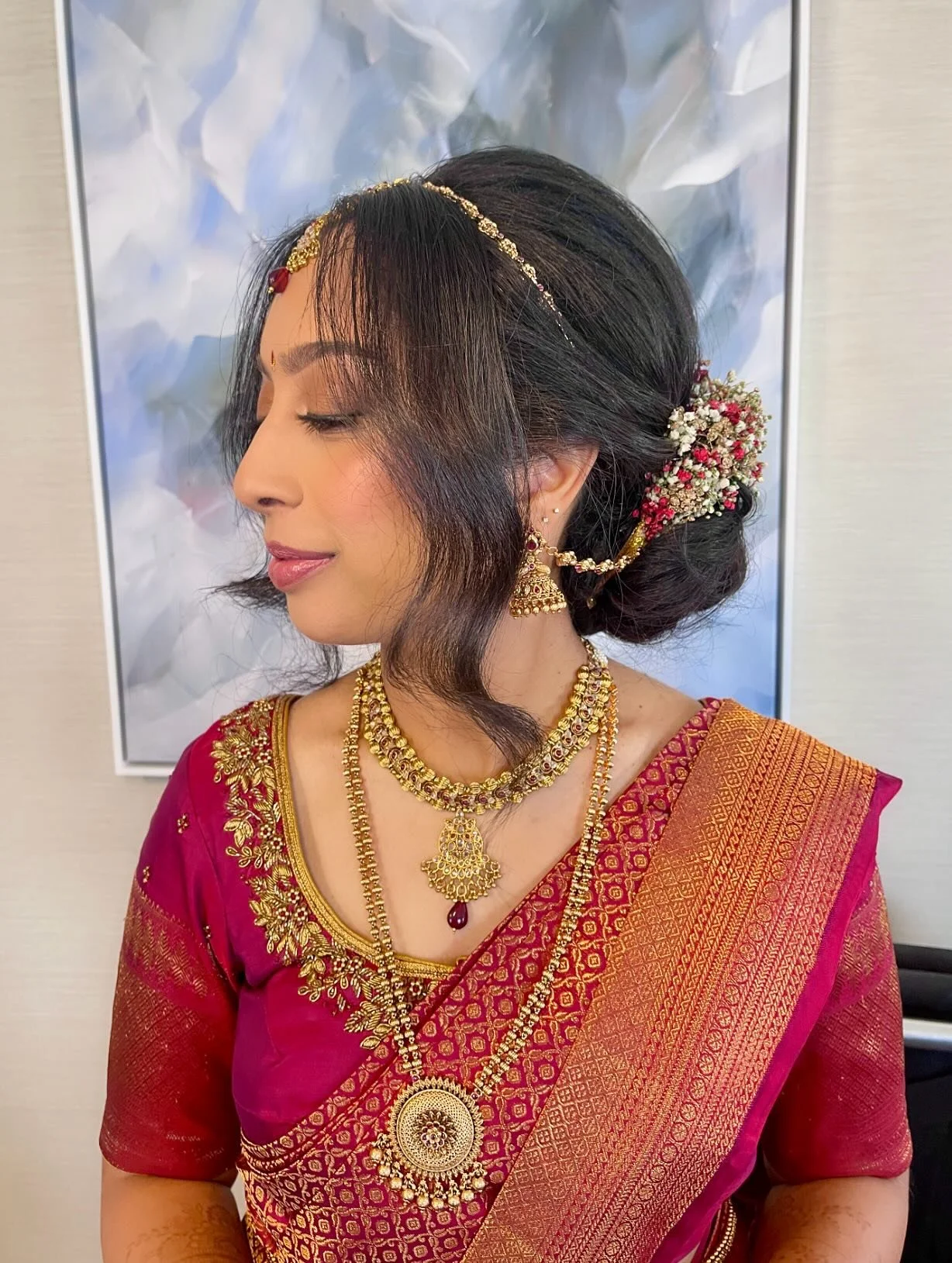 ✨ Still in awe of this past weekend&rsquo;s bride ✨
Reliving the moment and the effortless beauty she carried on her wedding day. Every detail came together so perfectly, and it was such an honor to be part of her morning. 🤍

Beauty: @serenebeautyar