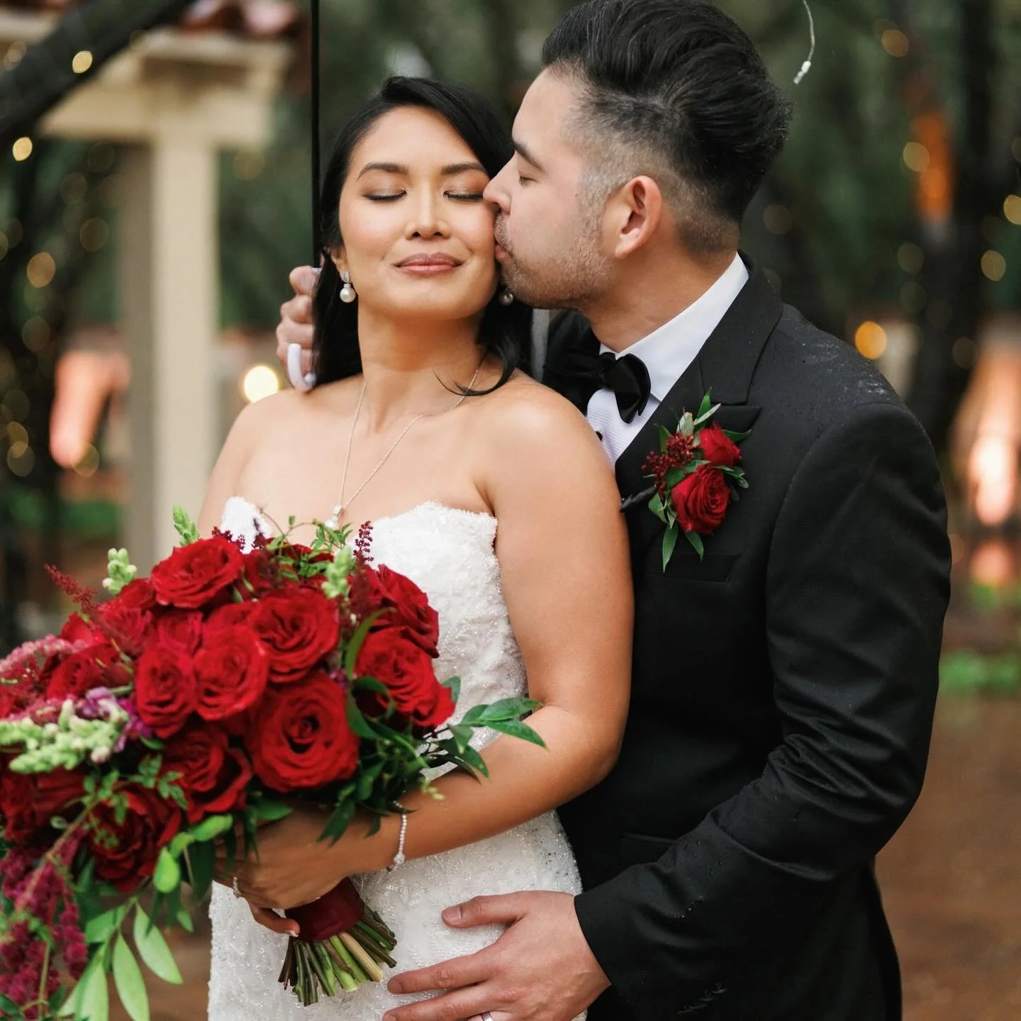 It was the rainiest day, yet Abigail carried herself with such calm and grace and looked absolutely stunning!

Hair + Makeup | @serenebeautyartistry 
Photography | @dreamwood.pro 
Planning | @oneroseweddings 
Venue | @paduaweddings