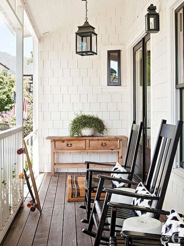 70-Rustic-Farmhouse-Front-Porch-Decorating-Ideas.jpg