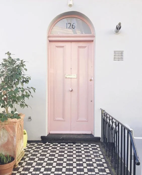 Pinkdoorjpg.jpg